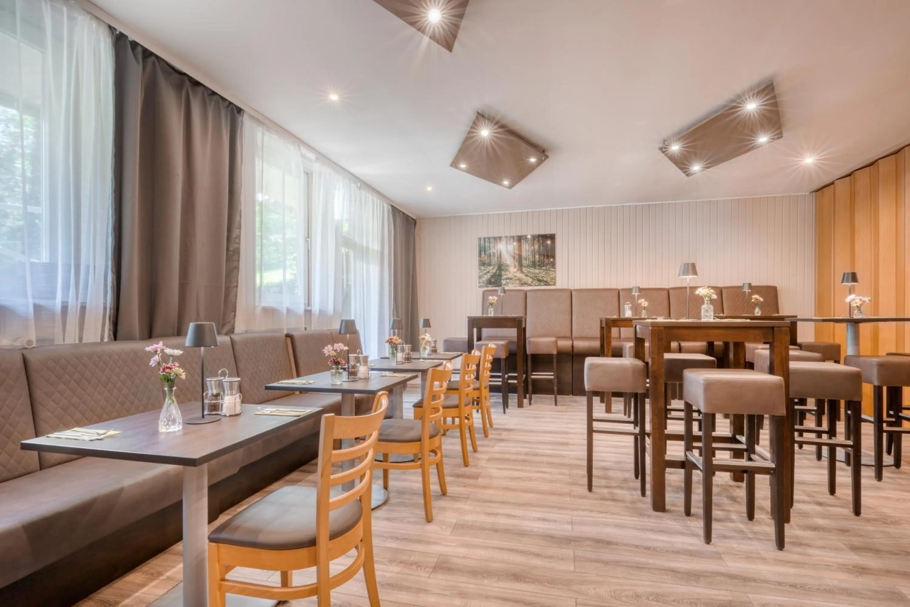 Restaurant/places to eat in Waldhotel