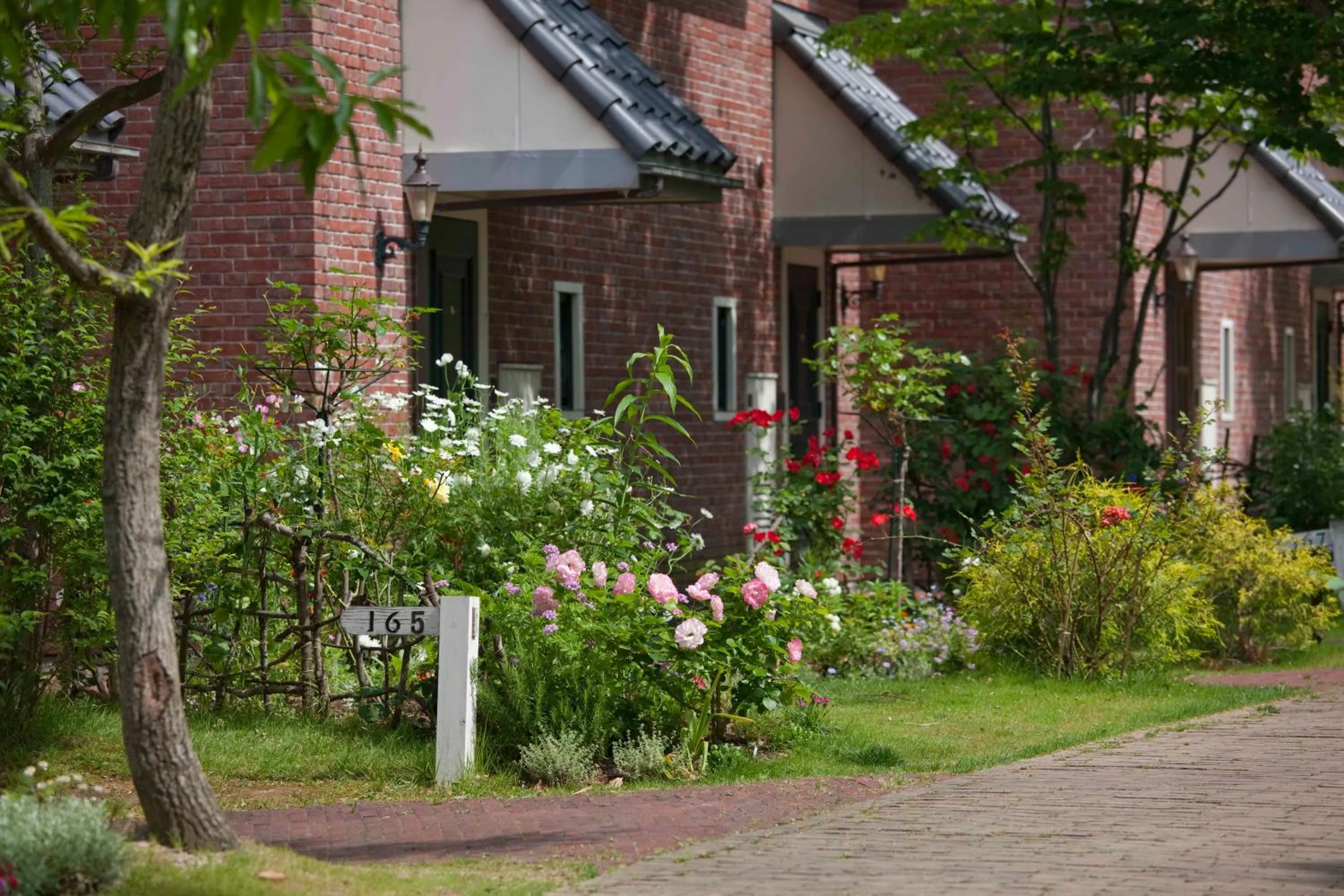 Property building in Forest Villa Huis Ten Bosch