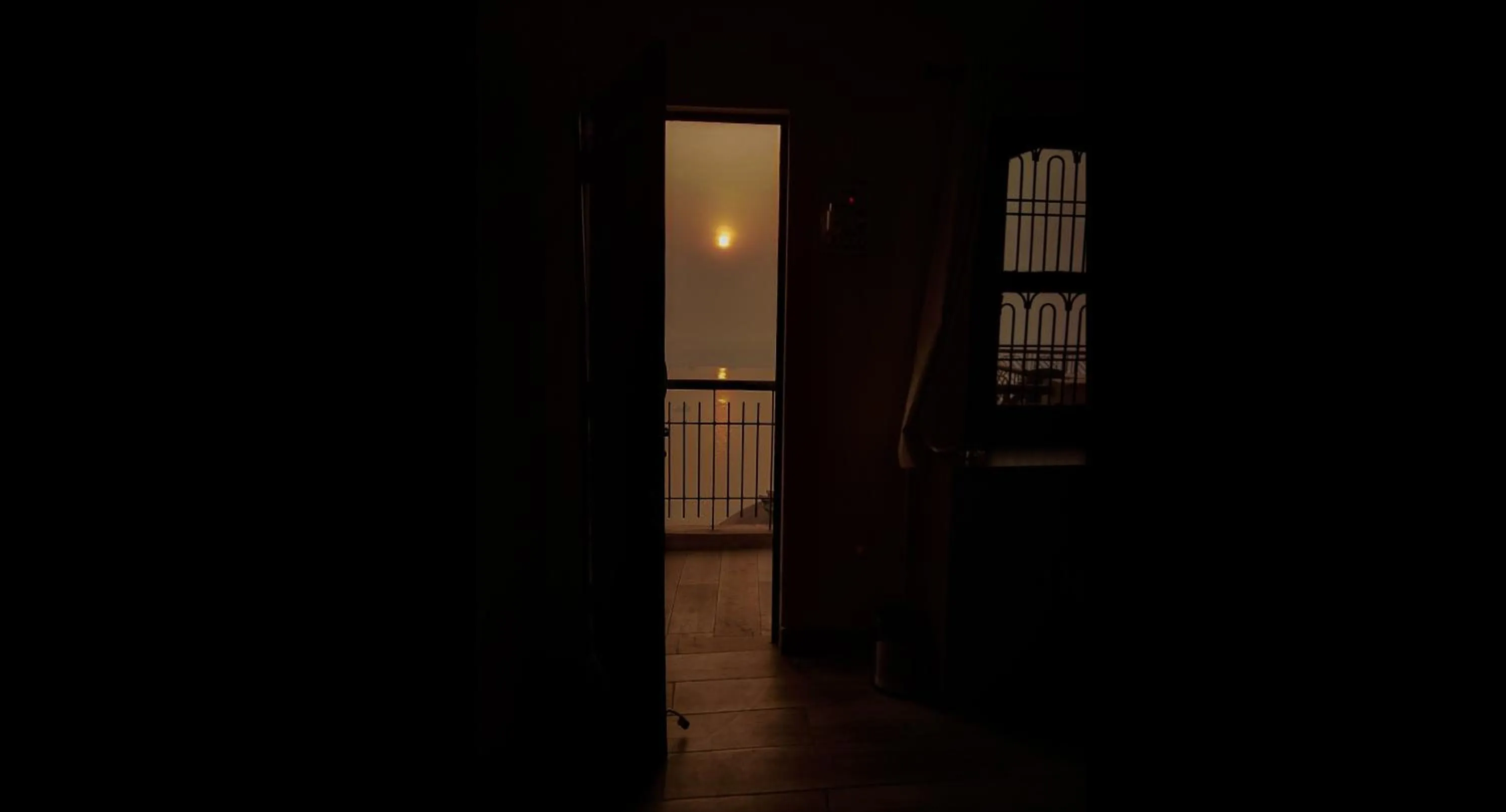 Dwivedi Hotels Palace On Steps