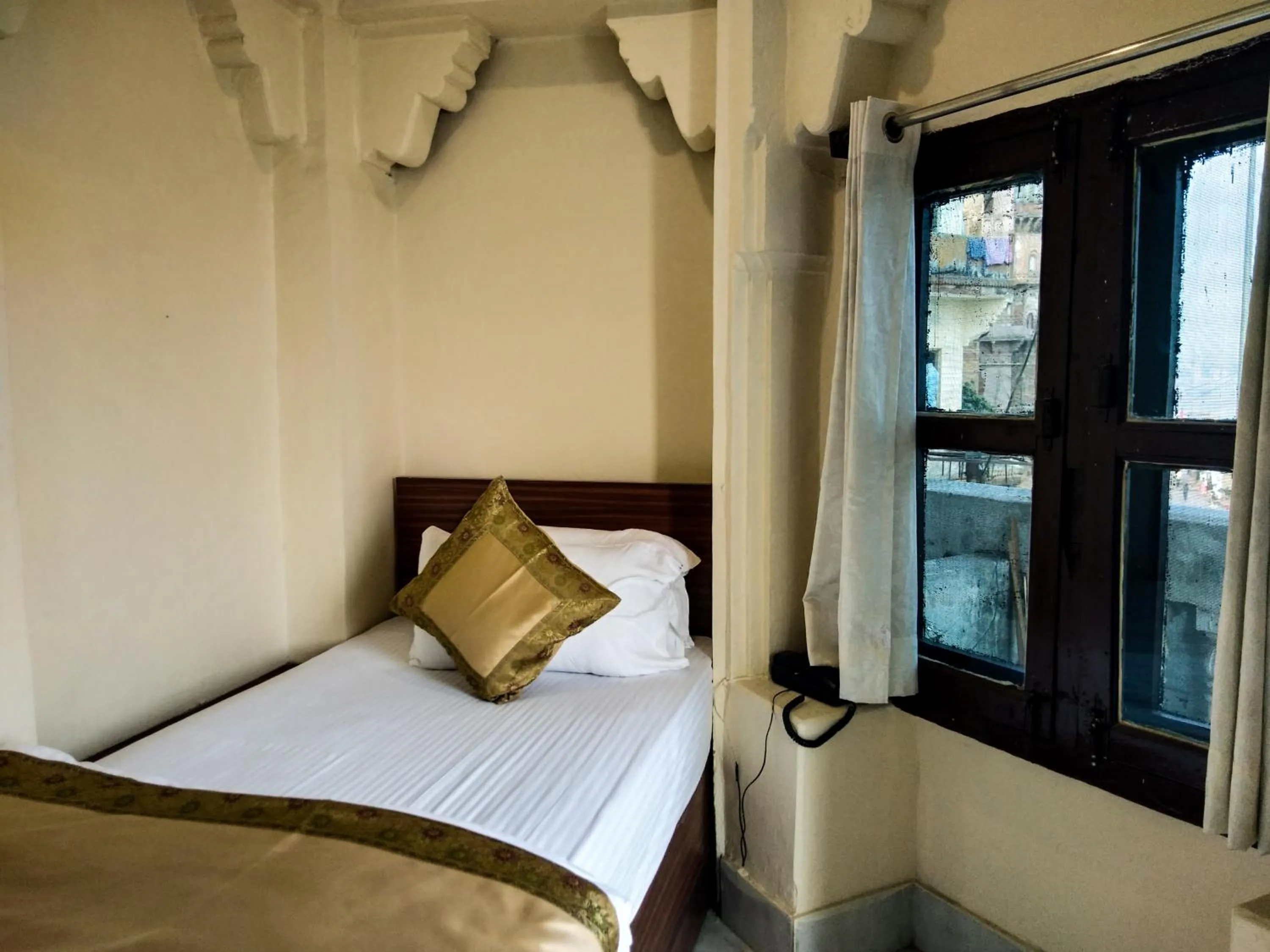 Bed in Dwivedi Hotels Palace On Steps