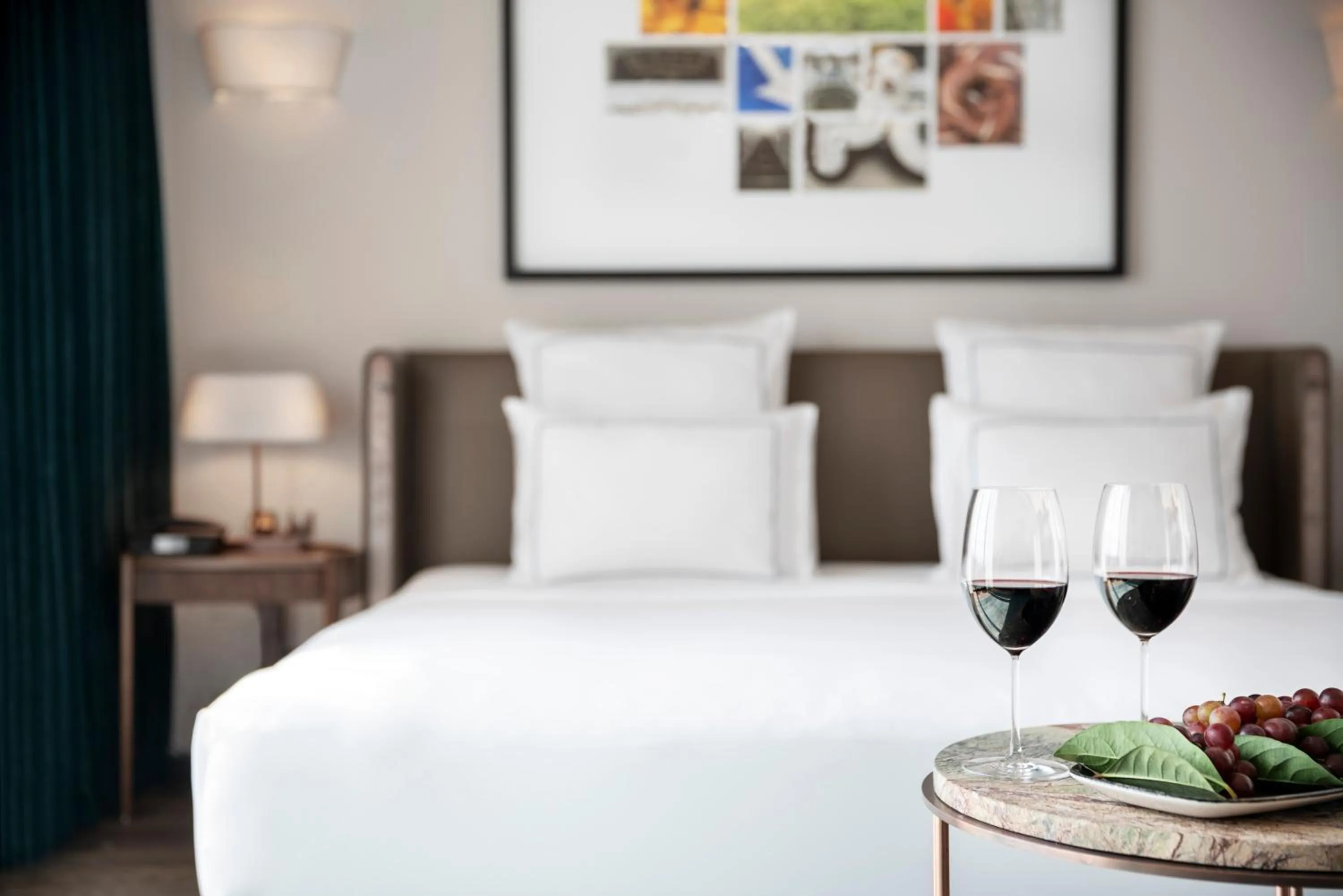 Alcoholic drinks, Bed in Glens Palas Istanbul Nisantasi