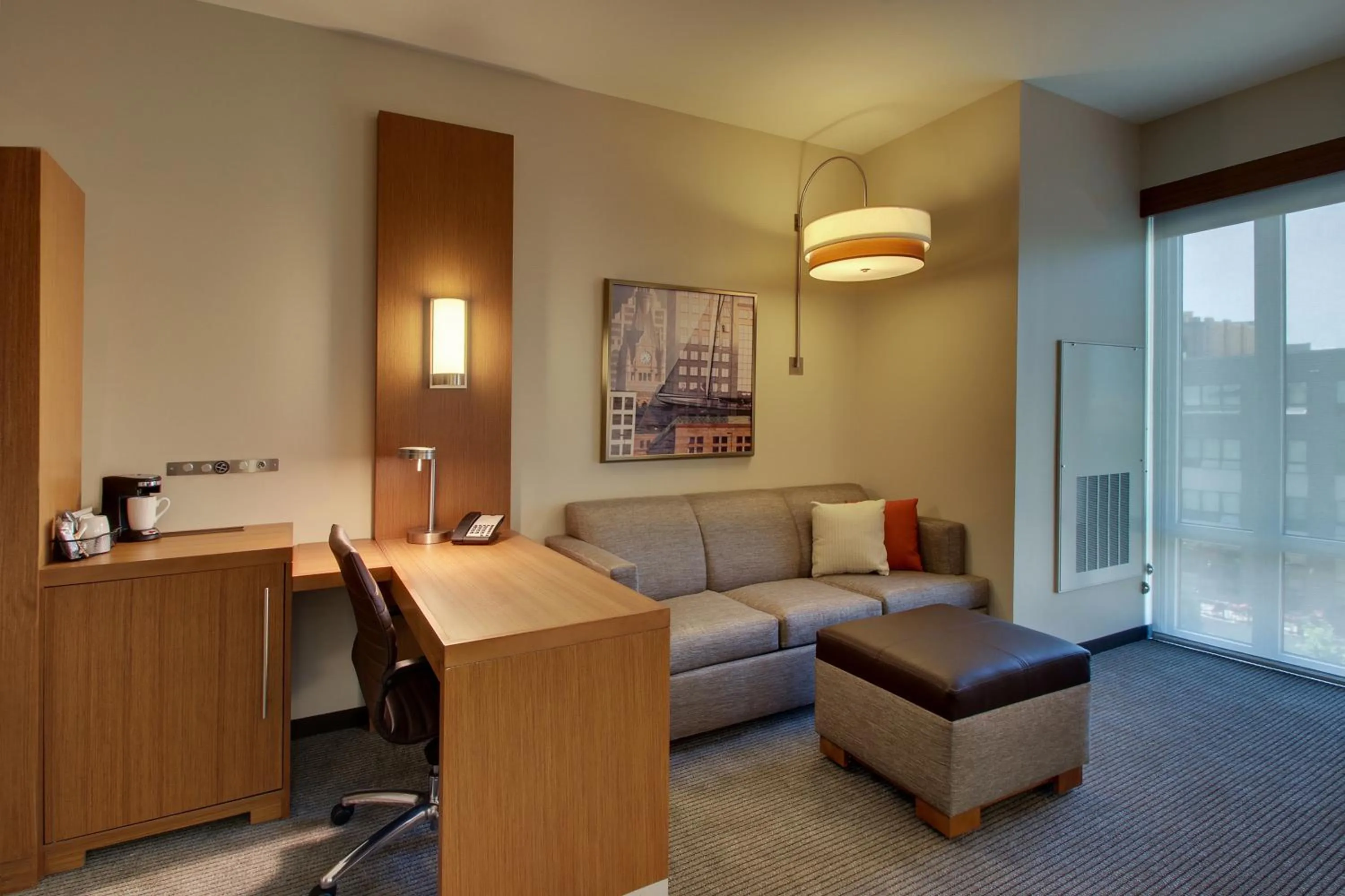 Seating area in Hyatt Place Milwaukee Downtown