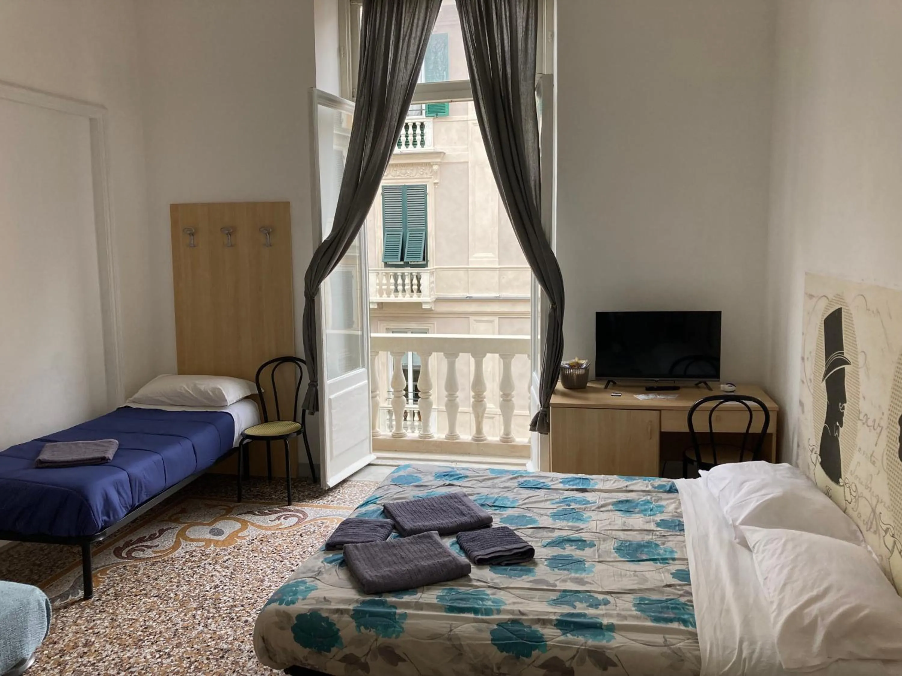 Photo of the whole room, Bed in Guest House Roma