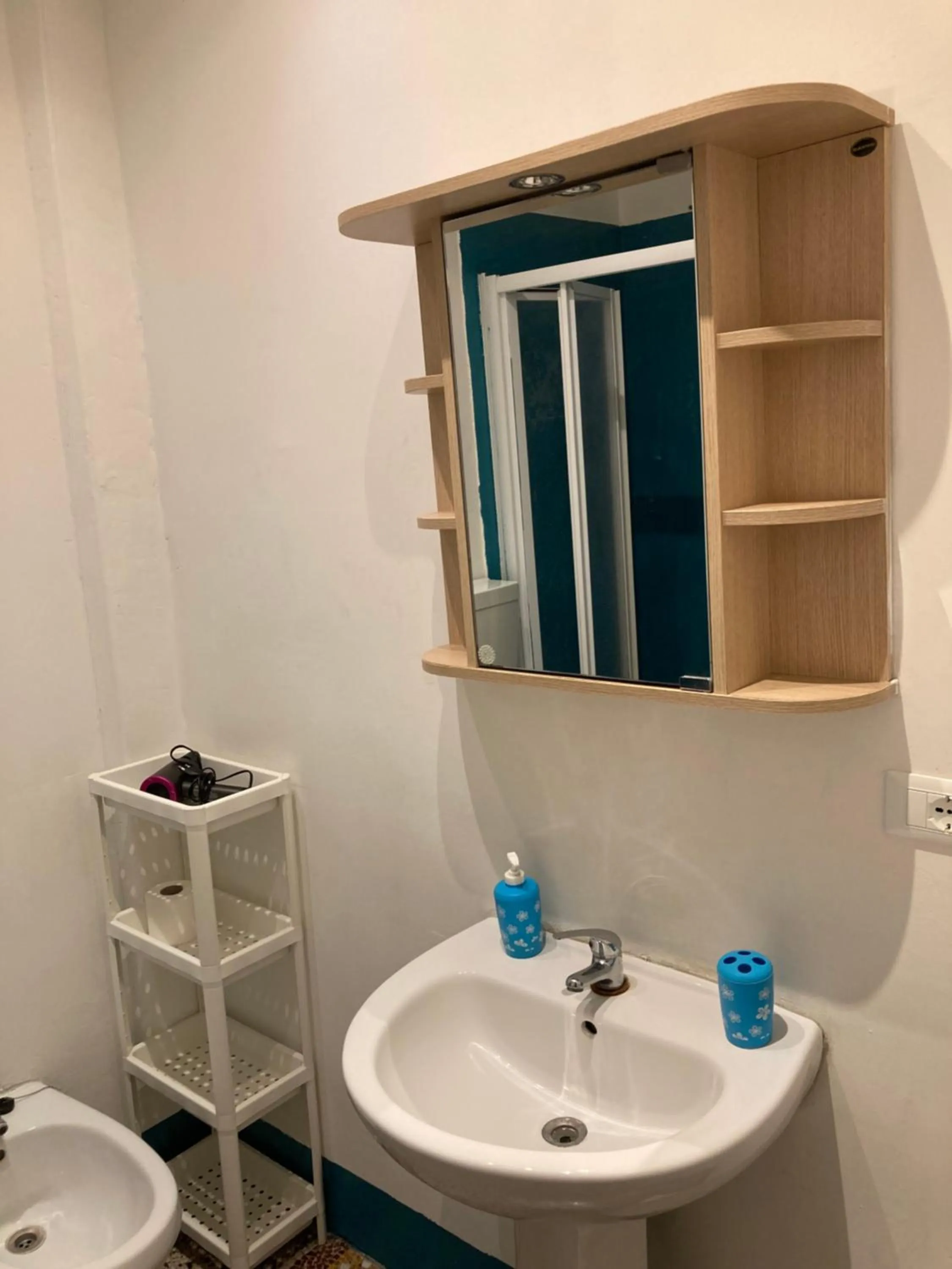 Toilet in Guest House Roma