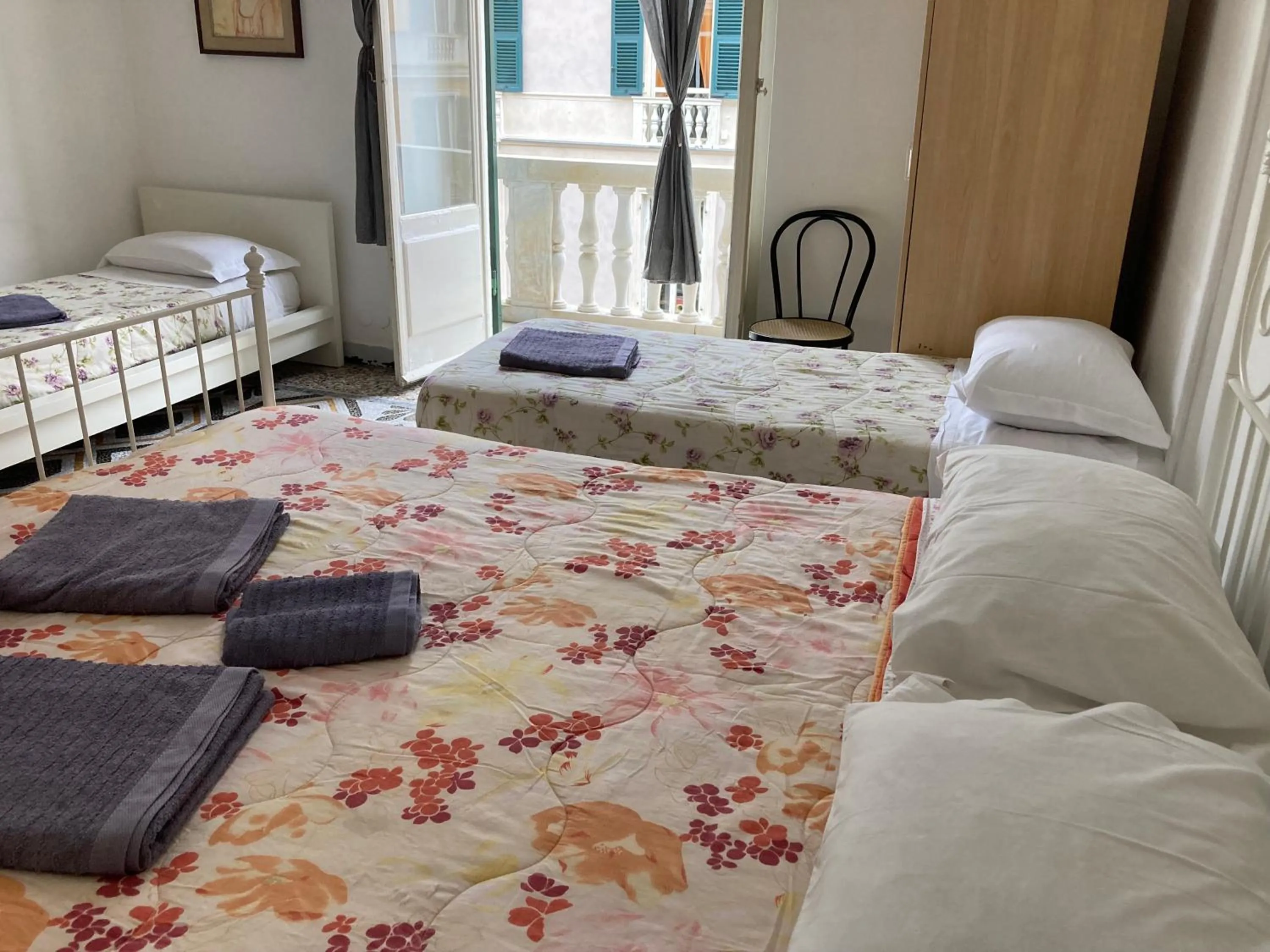 Bed in Guest House Roma