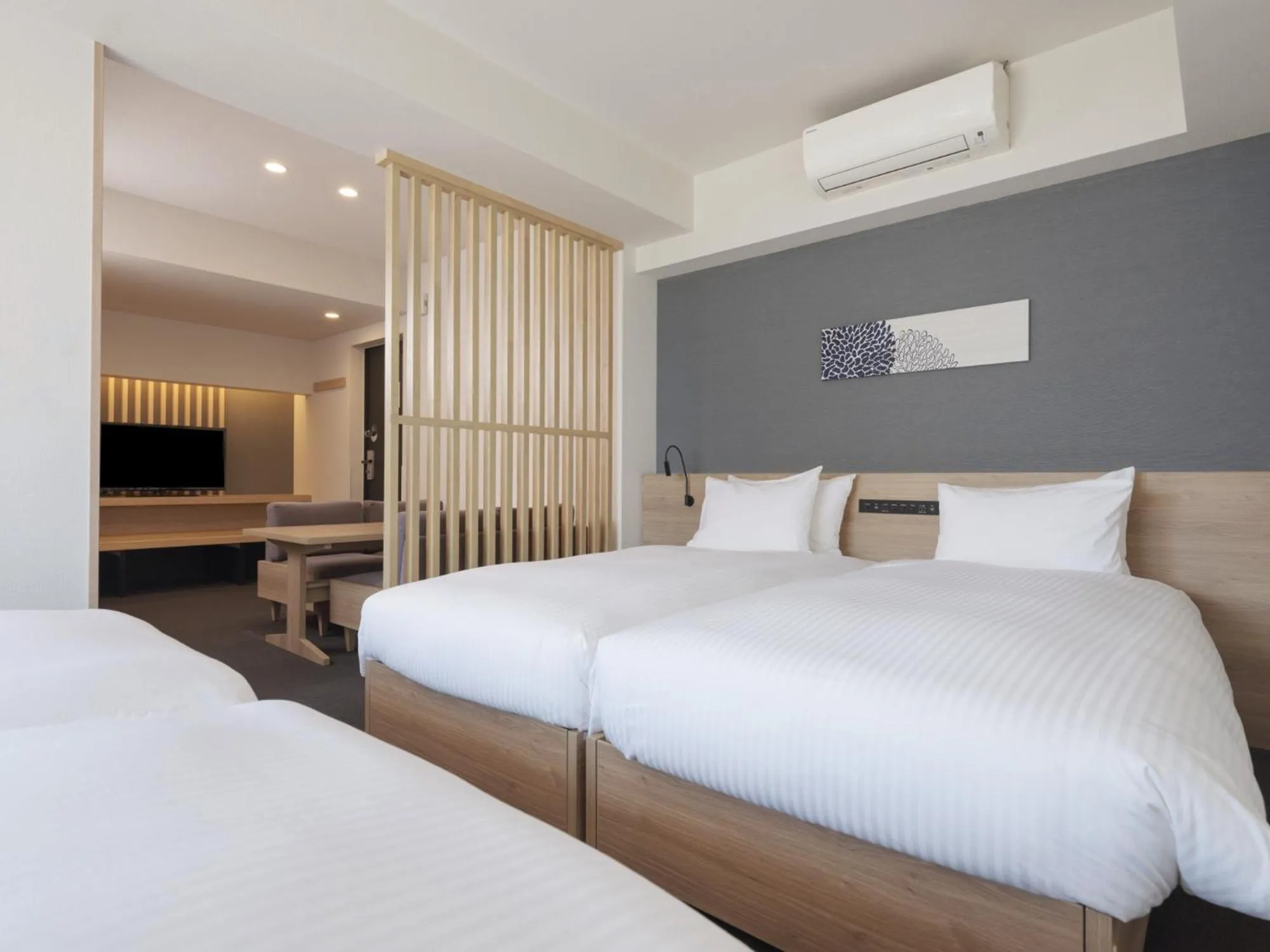 Photo of the whole room, Bed in MIMARU Tokyo Ueno East