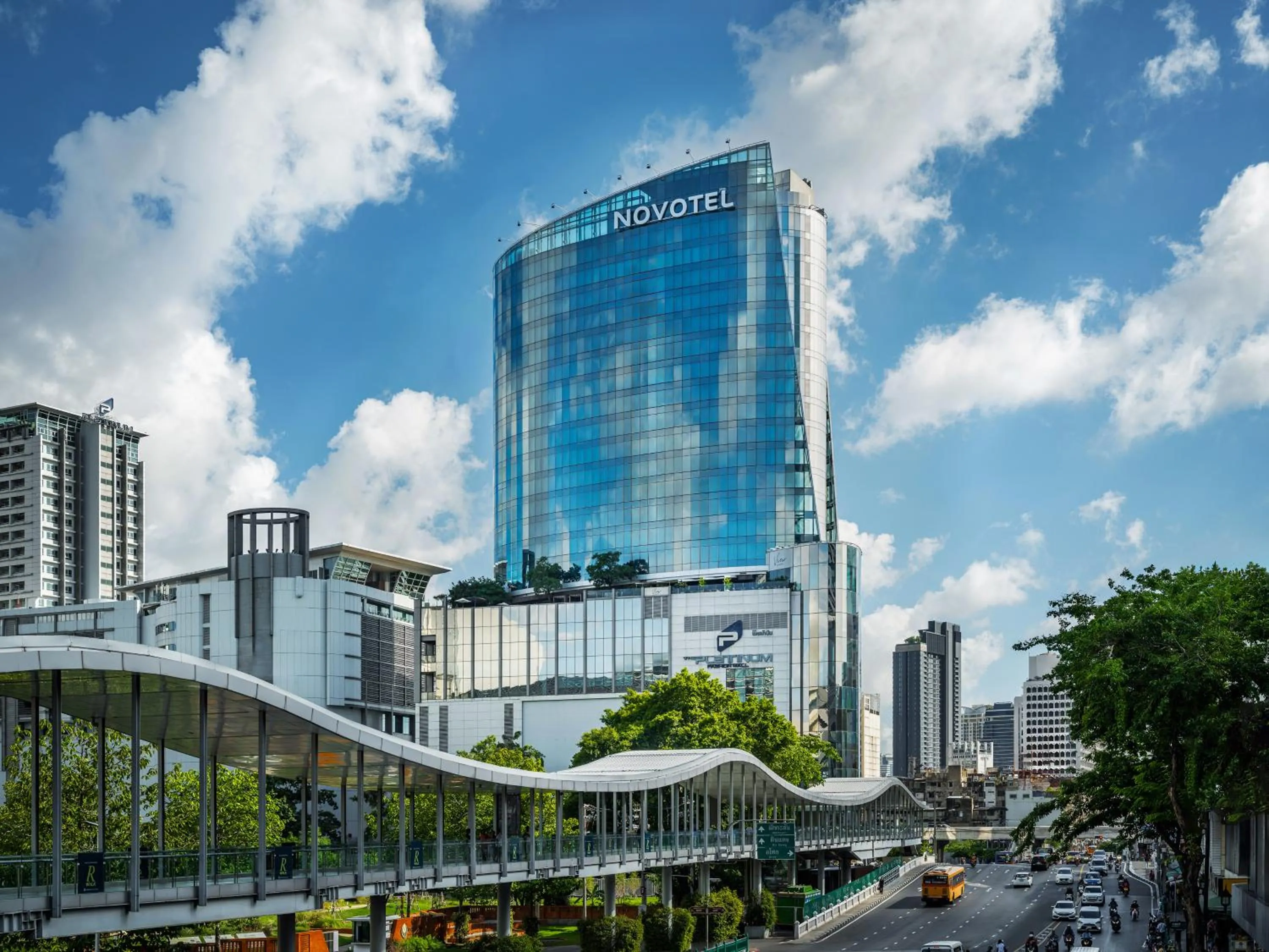 Property building in Novotel Bangkok Platinum Pratunam