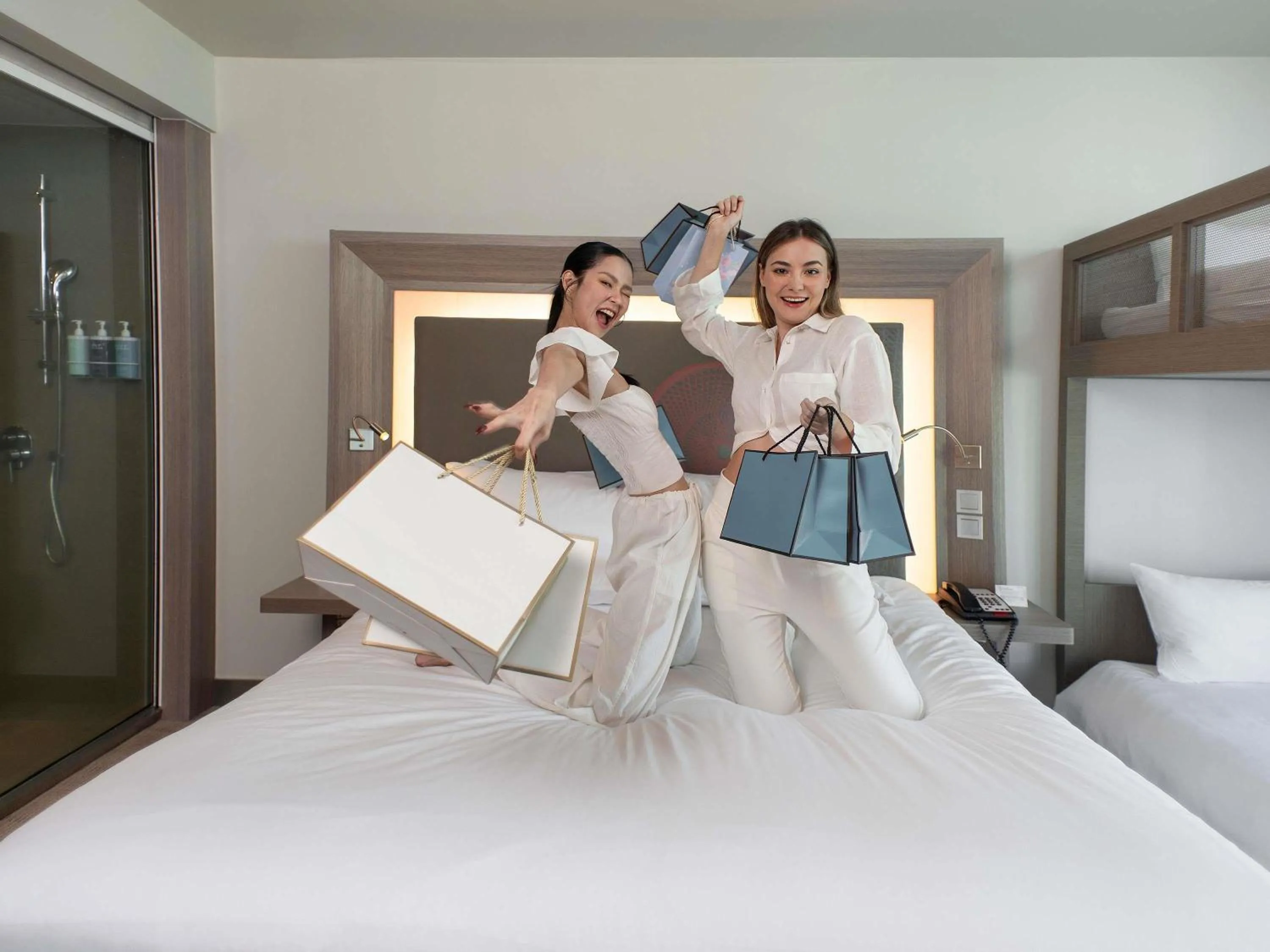 Bedroom, Bed in Novotel Bangkok Platinum Pratunam