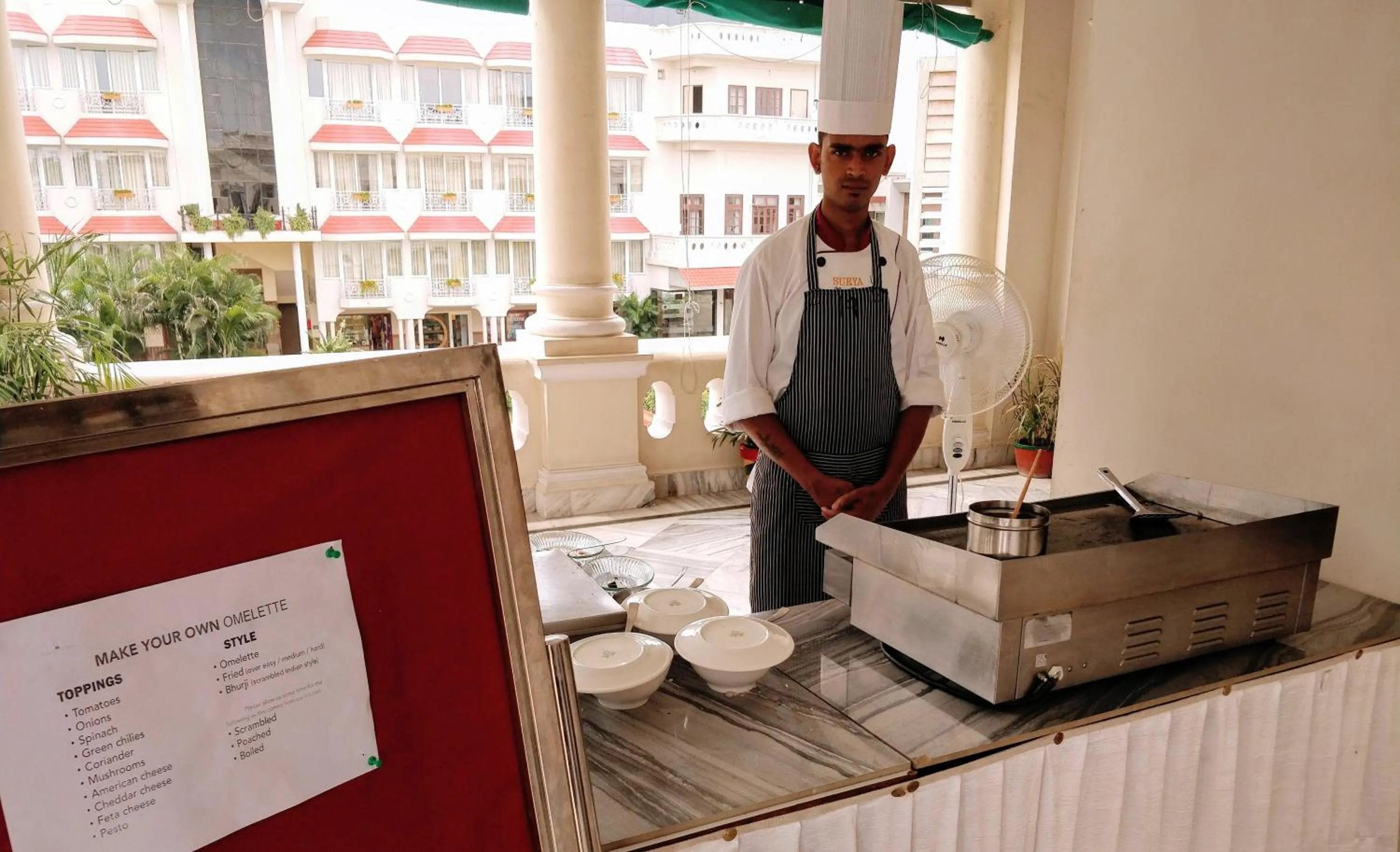 Breakfast in Hotel Surya, Kaiser Palace