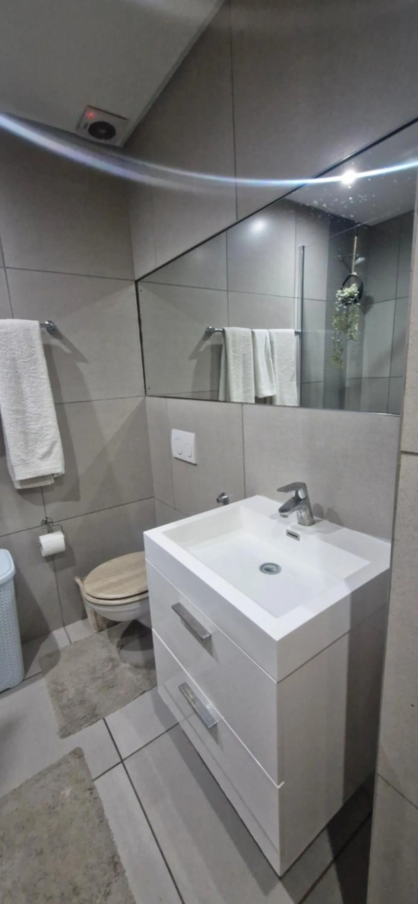Elegant Wild Olive Apartment at Grove Mall