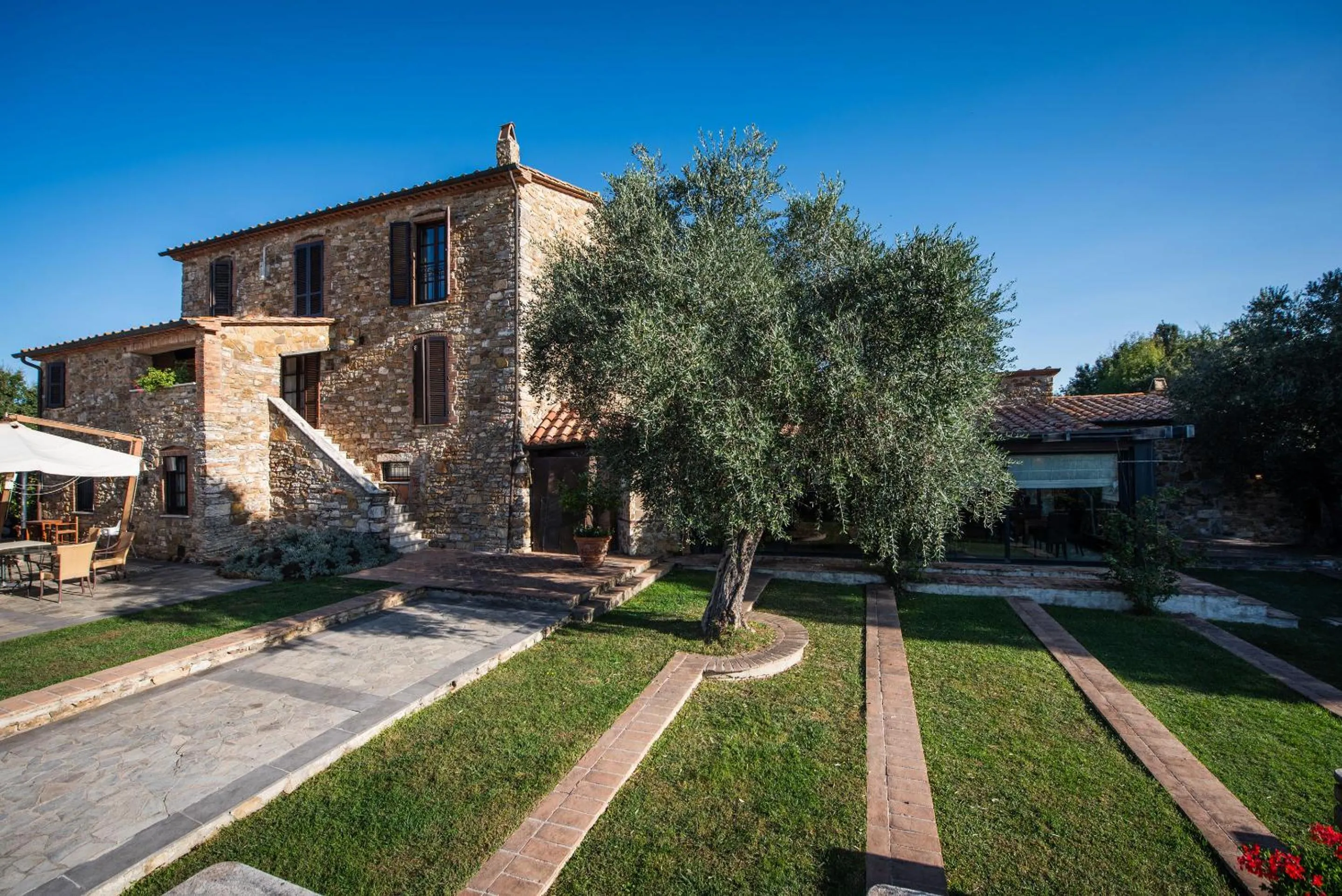 Property building in Fattoria Pianetti