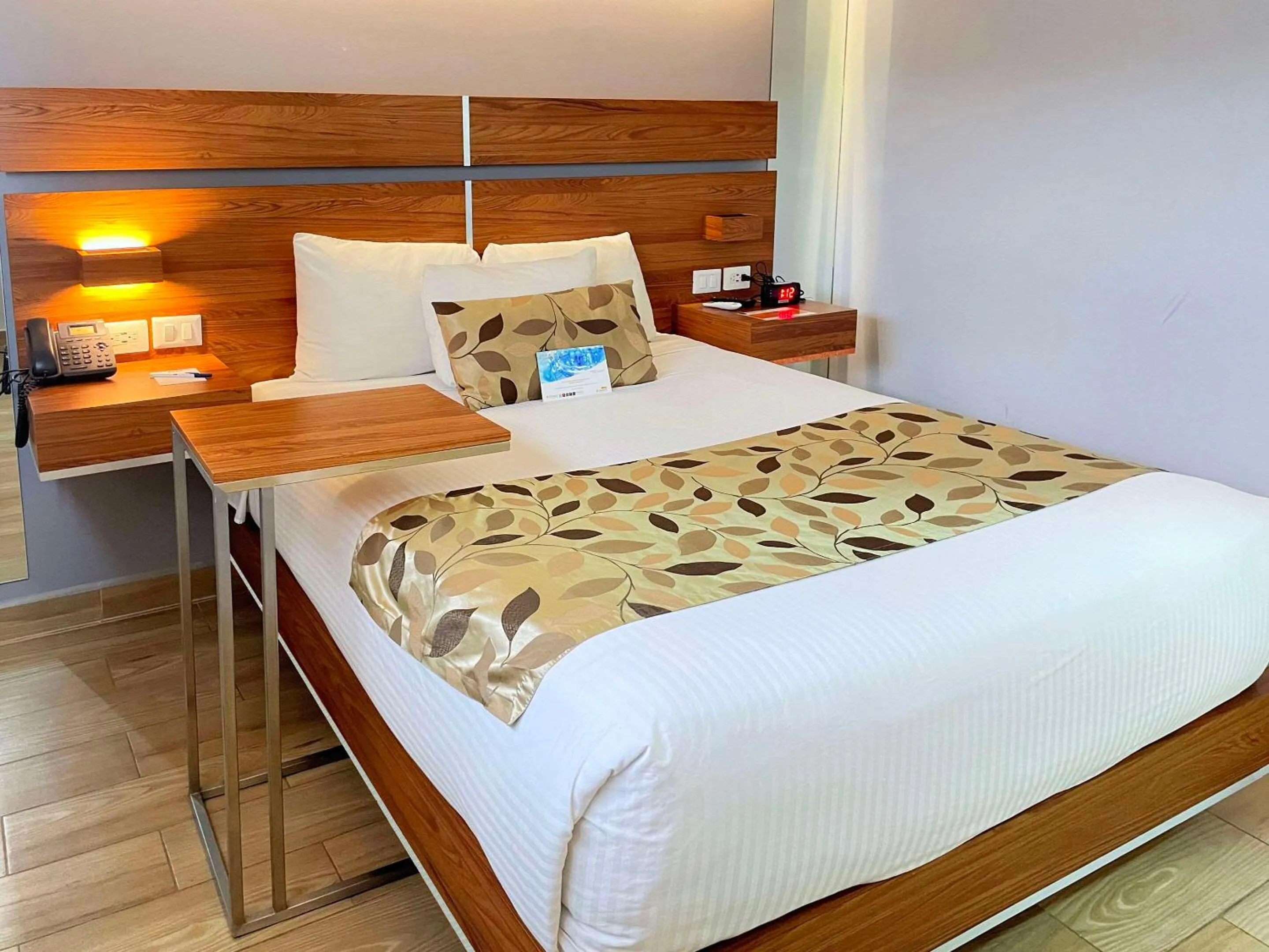 Bedroom in Sleep Inn Mexicali