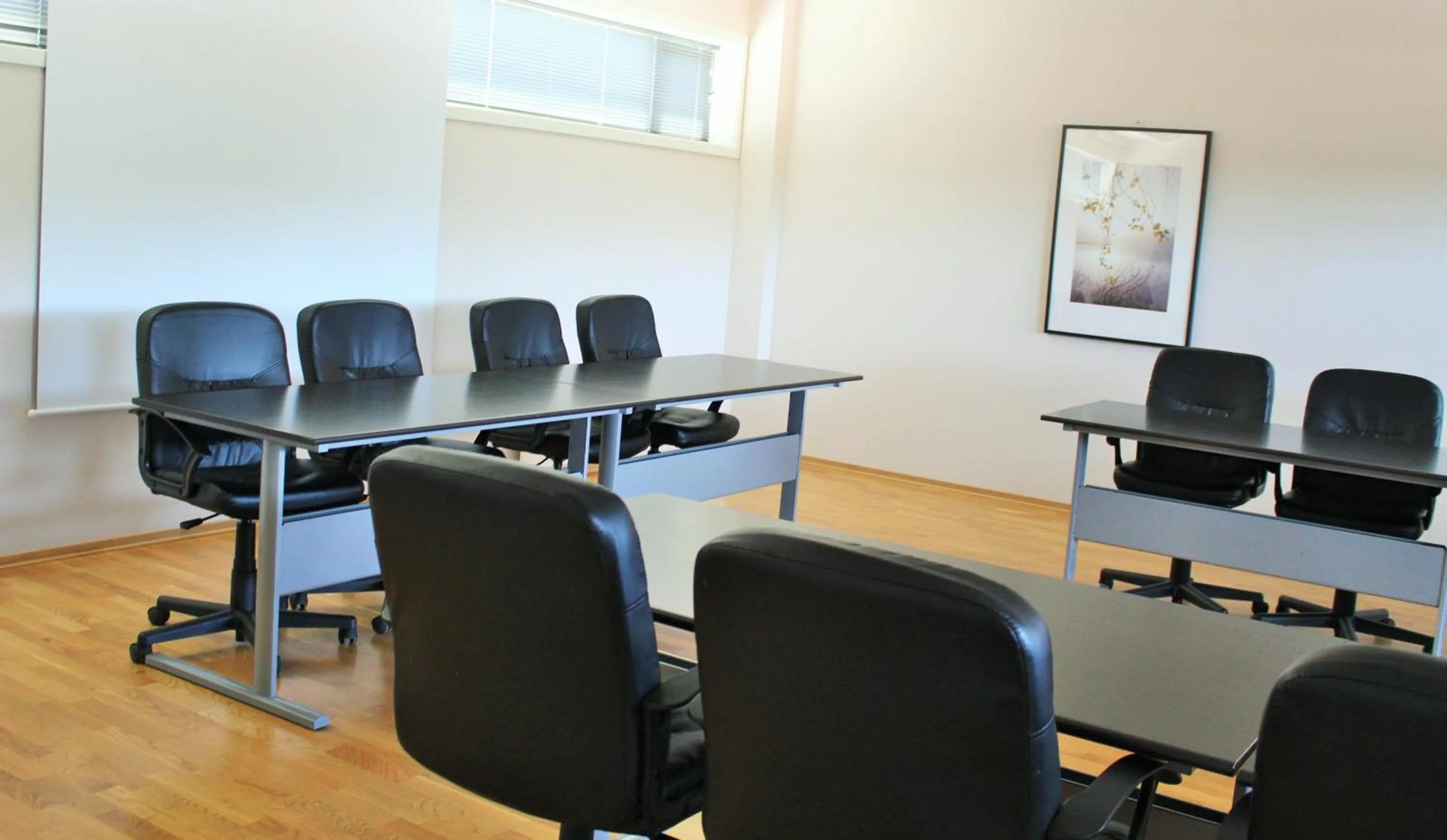 Business facilities in Heimat Brokelandsheia