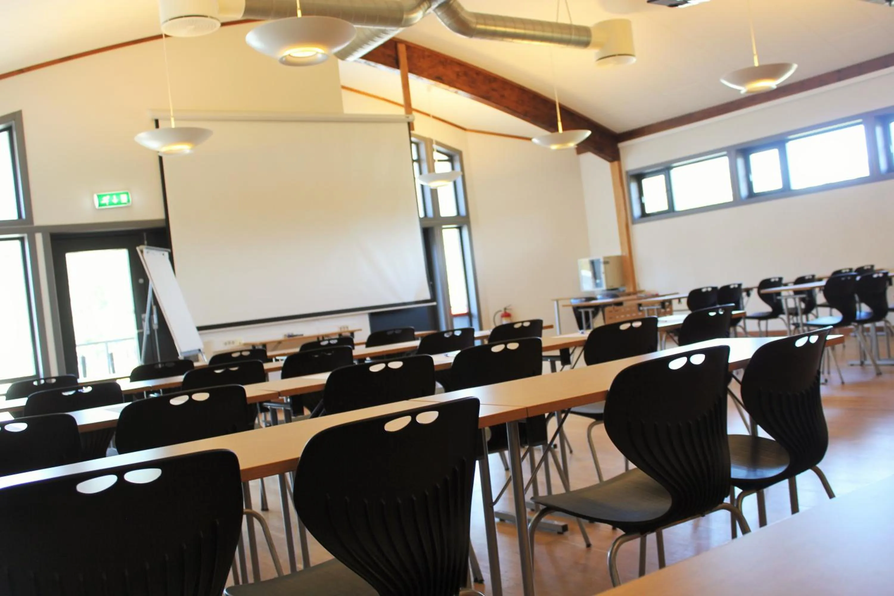 Business facilities in Heimat Brokelandsheia