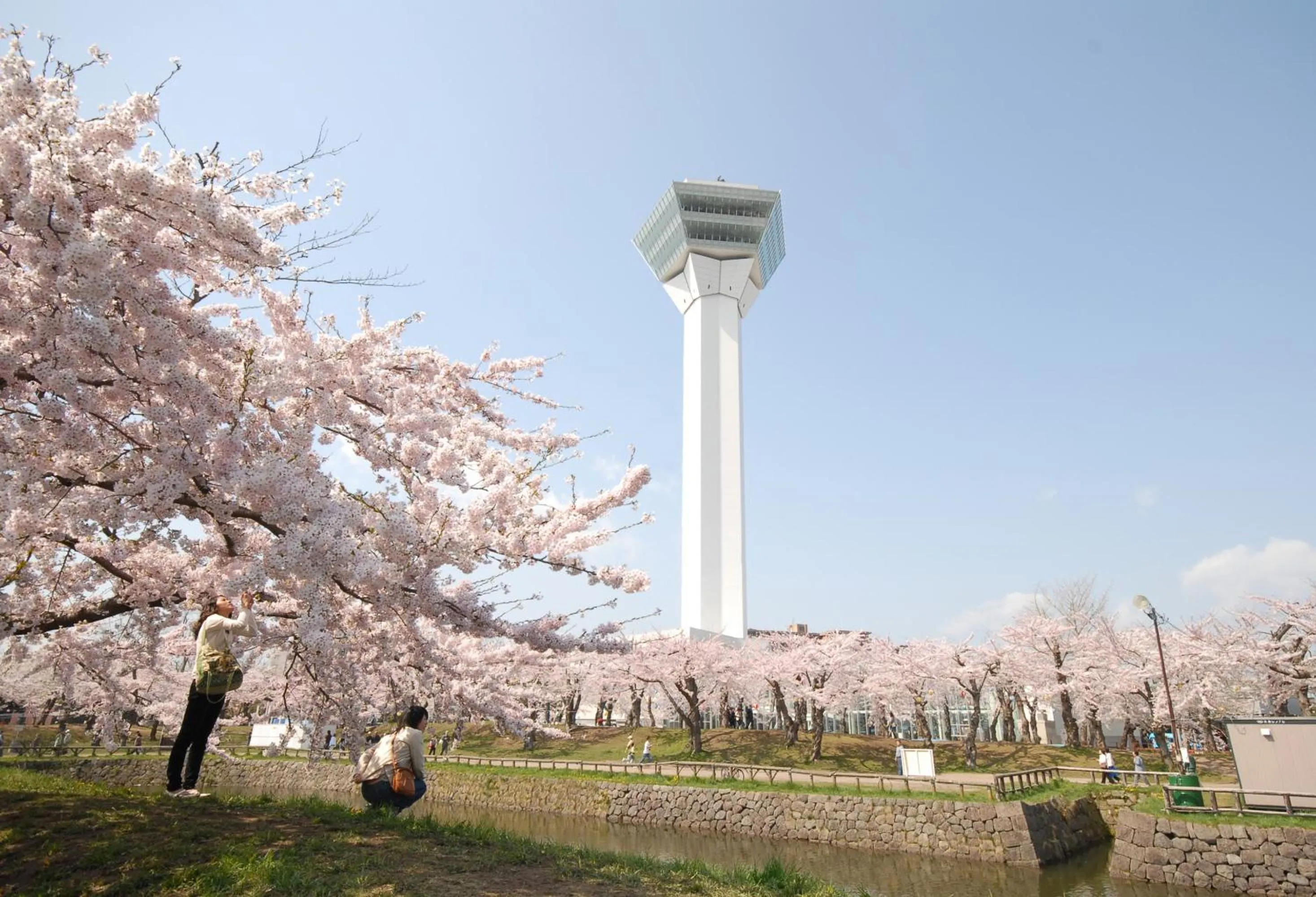 Nearby landmark in Takuboku Tei