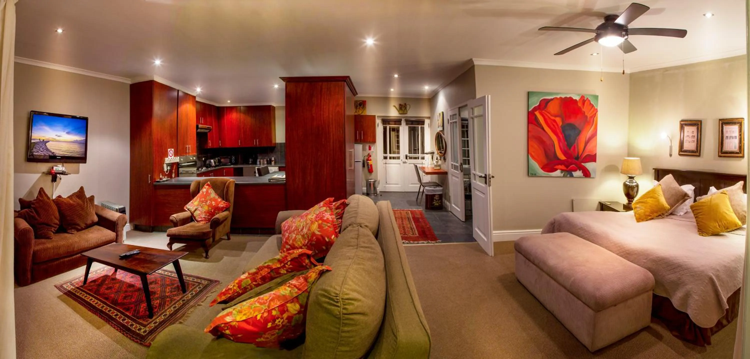 Photo of the whole room, Bed in Forest Hall Guest House