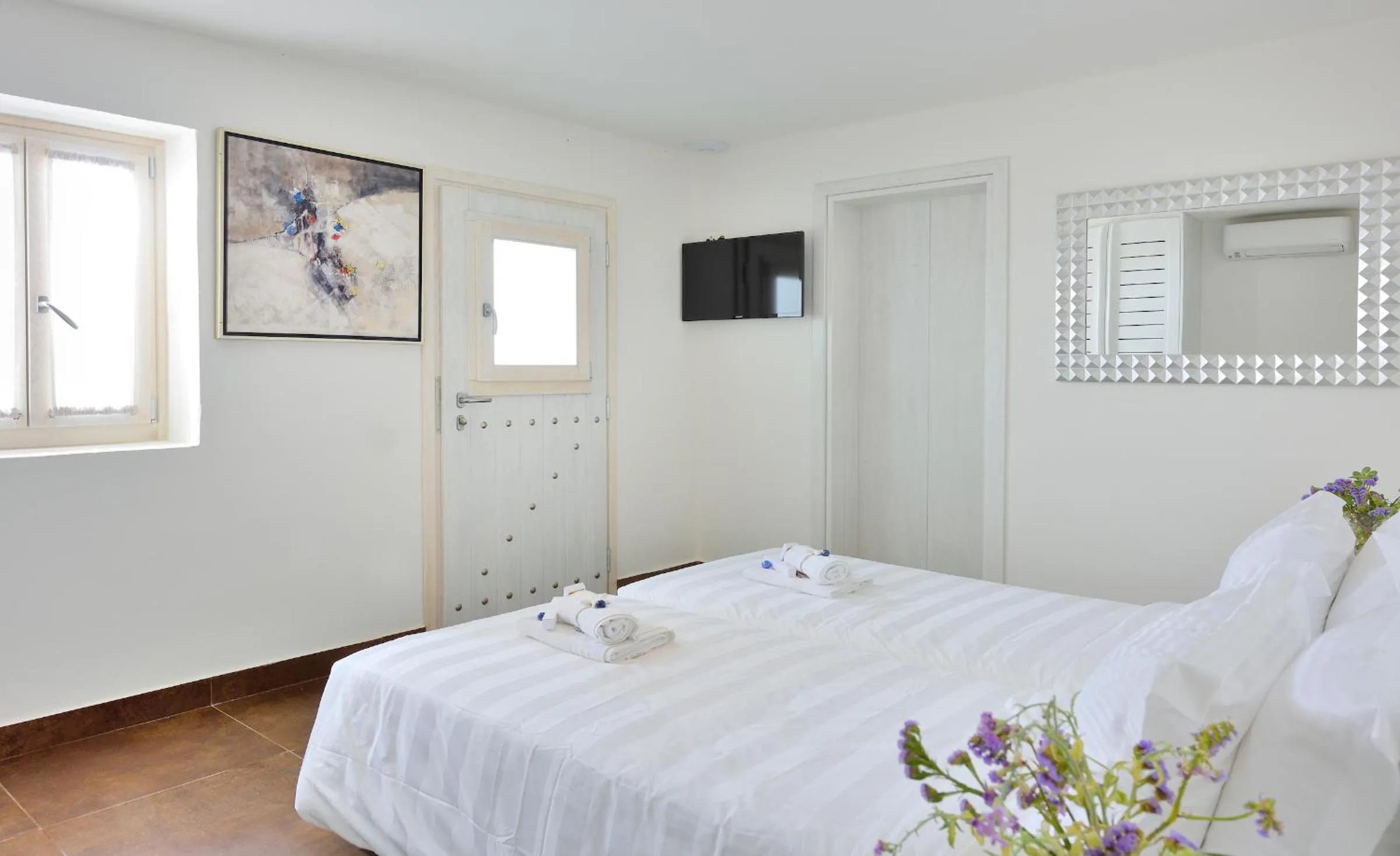 Property building, Bed in Jenny's Summer Houses