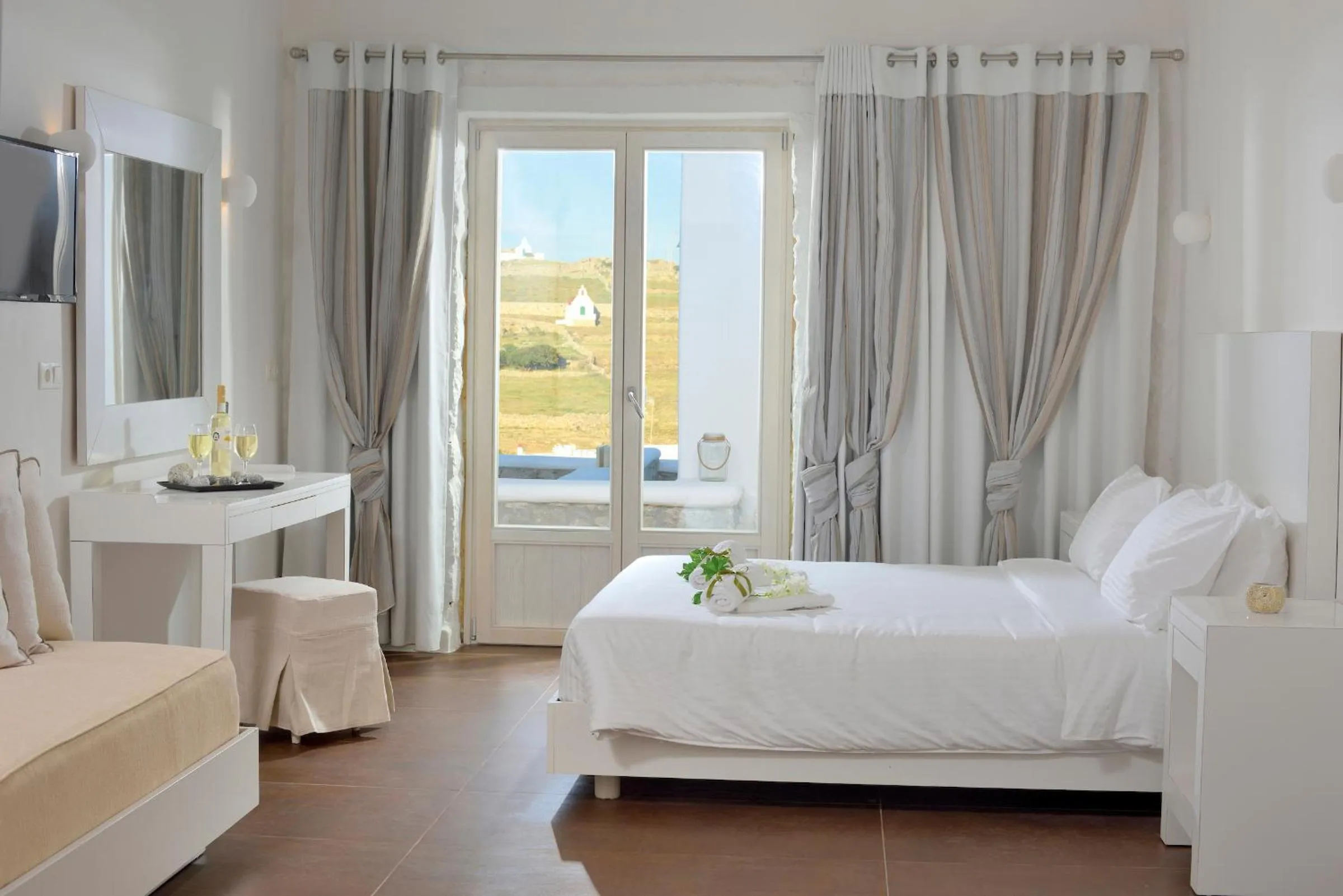 Property building, Bed in Jenny's Summer Houses