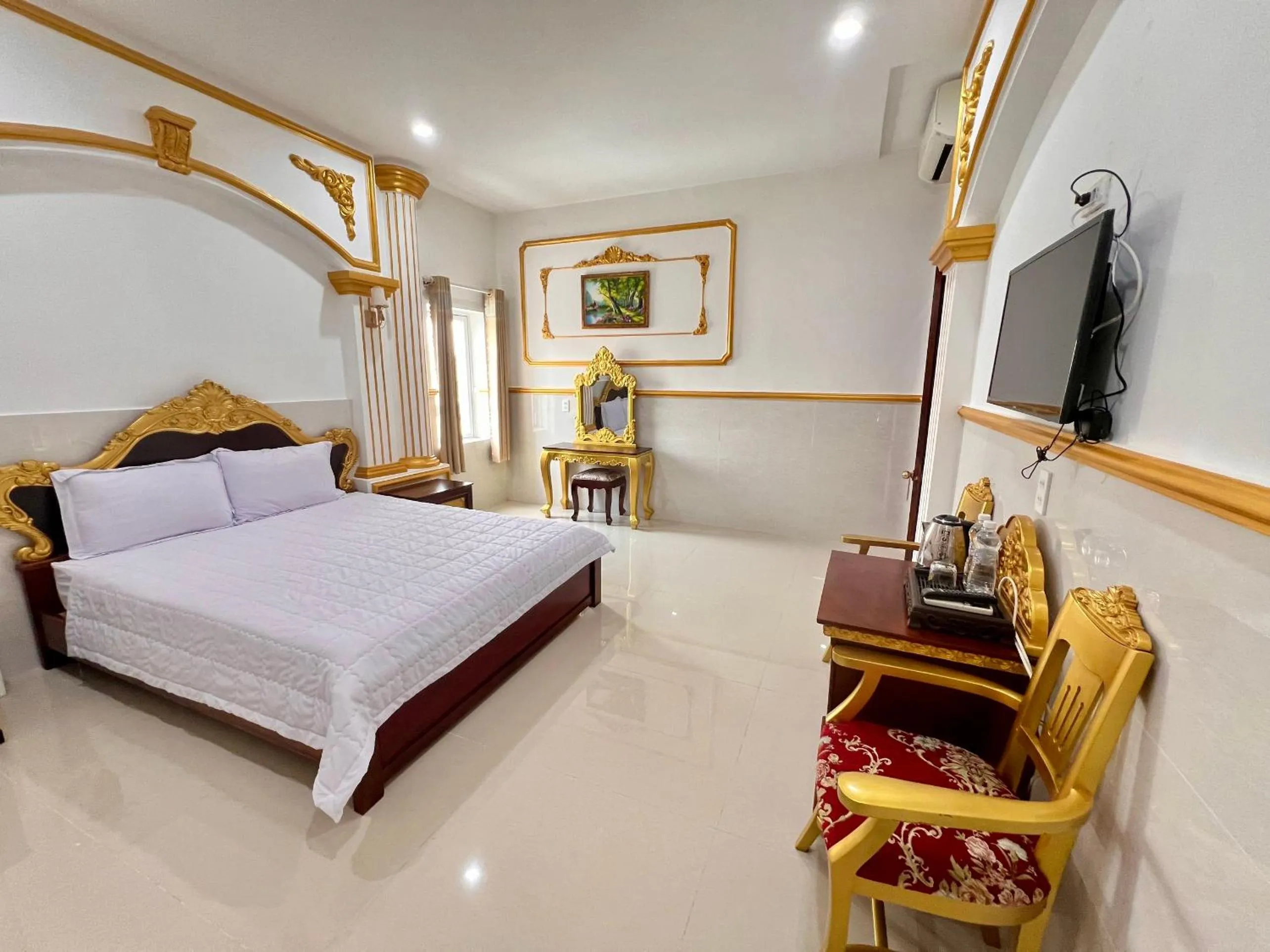 Bed in King Hotel Quang Ngai