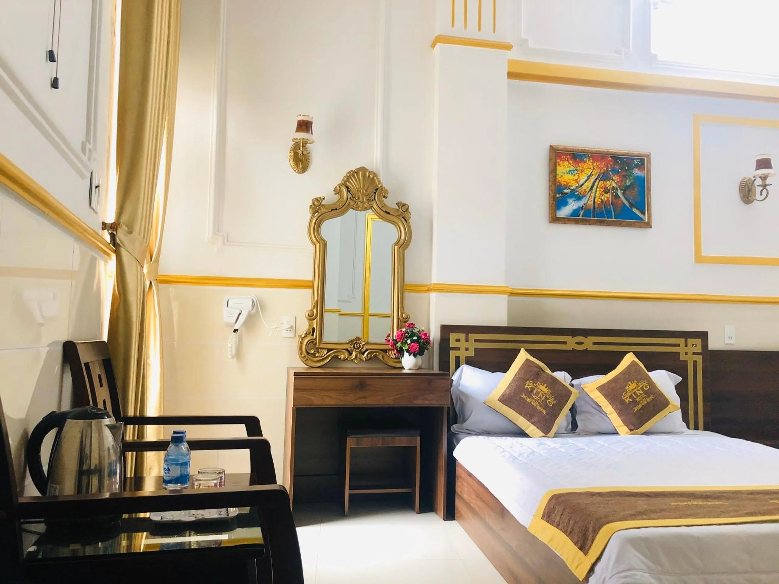 Bed in King Hotel Quang Ngai