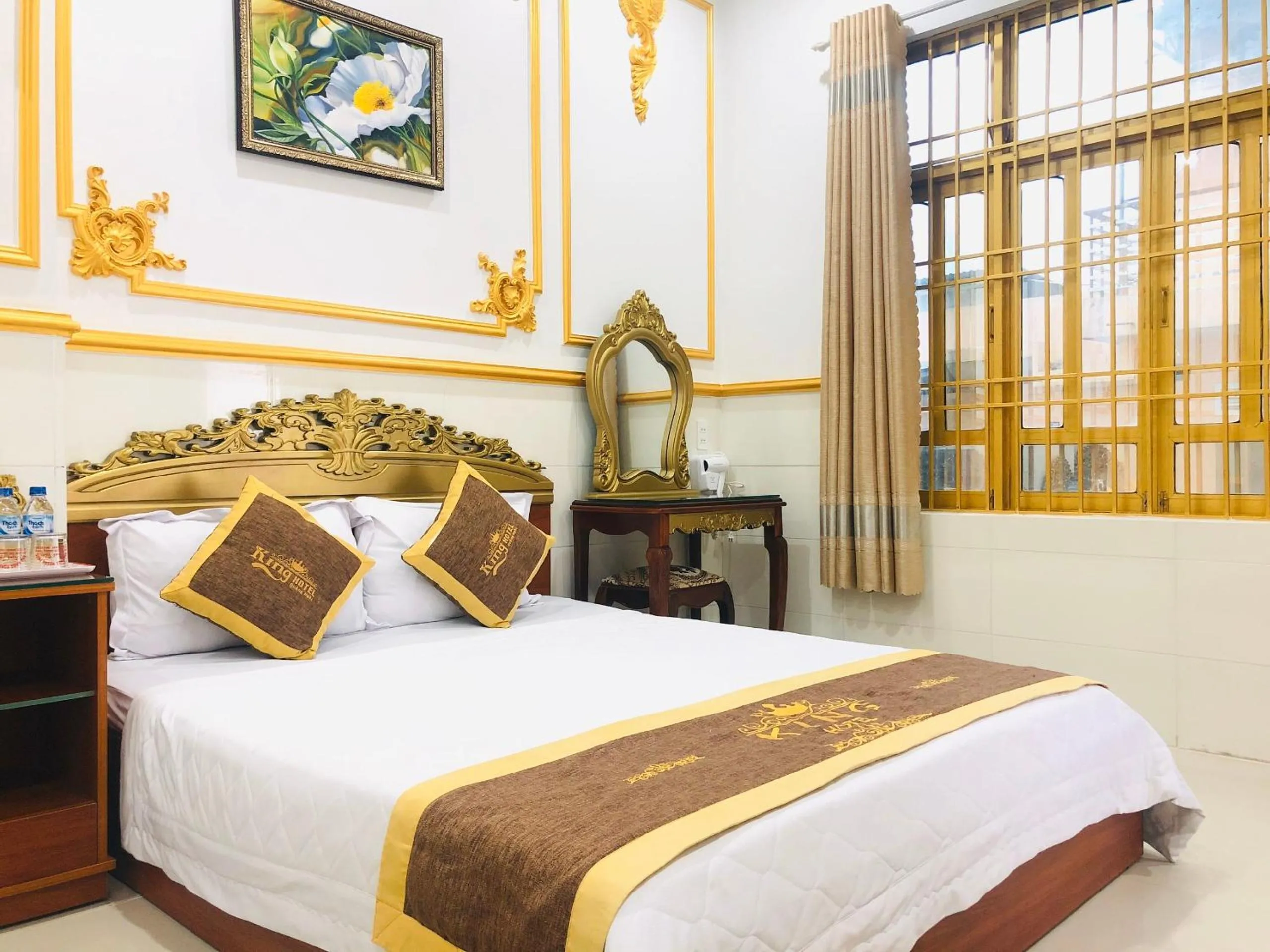 Bed in King Hotel Quang Ngai