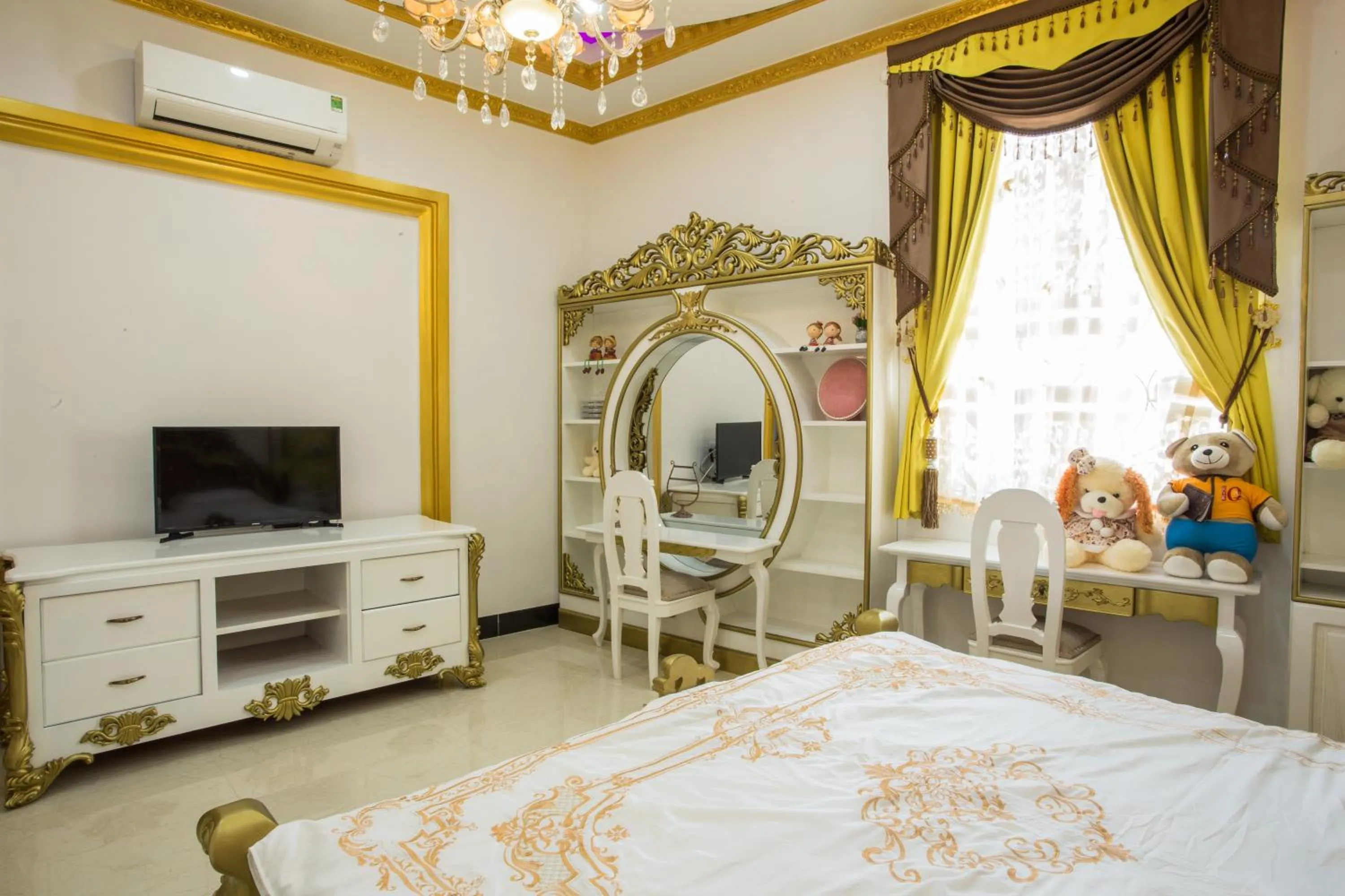 Bed in King Hotel Quang Ngai
