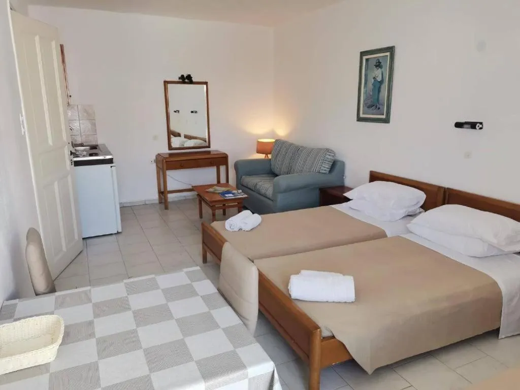 Kitchen or kitchenette, Bed in Pantheon Apartments Kos Town