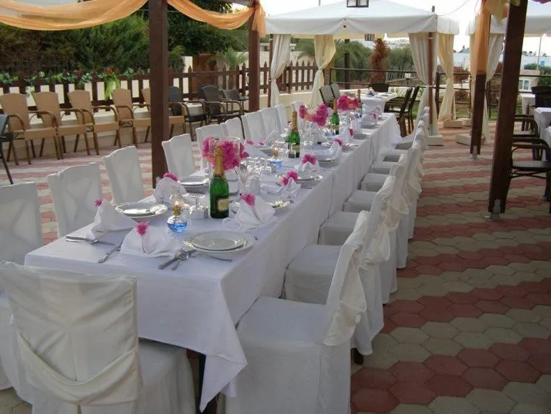 Restaurant/places to eat in Eleni Apartments