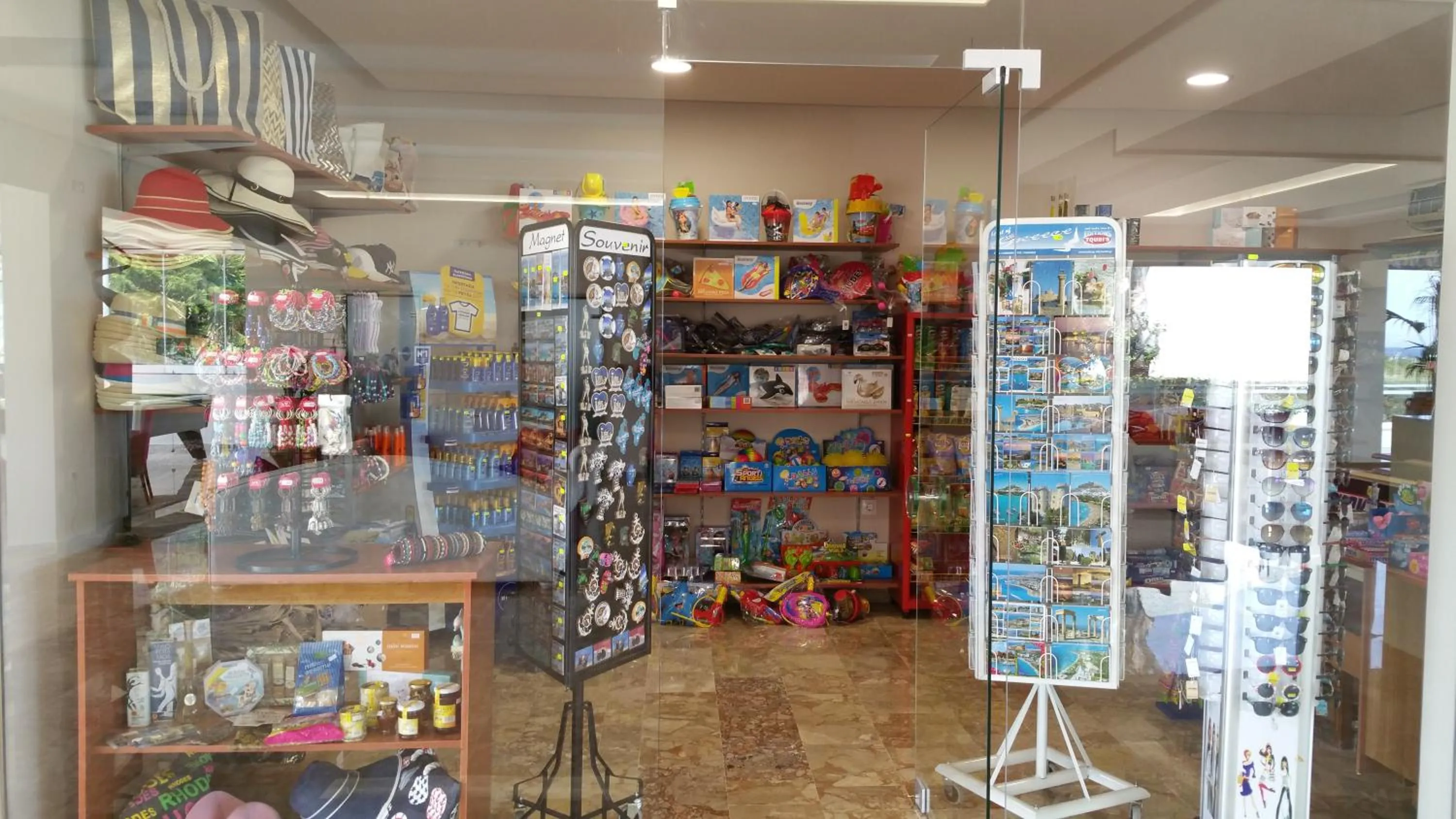 Supermarket/grocery shop in Vallian Village Hotel