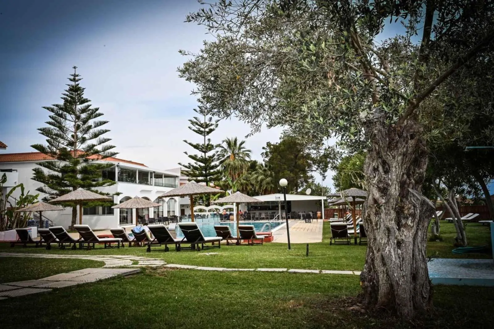 Vallian Village Hotel