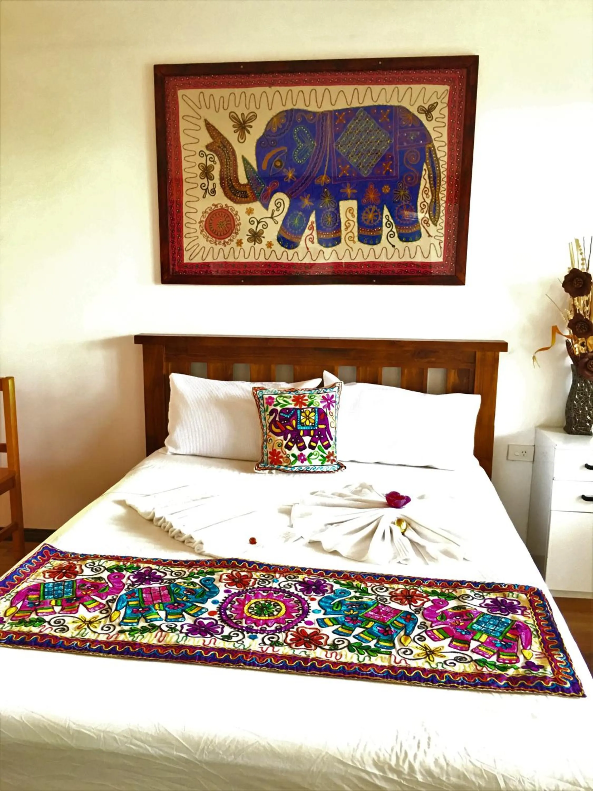 Bed in Tagimoucia House Hotel