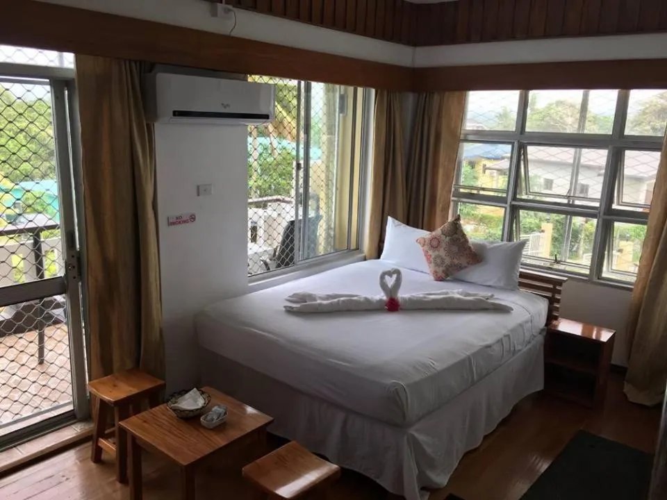 Bed in Tagimoucia House Hotel