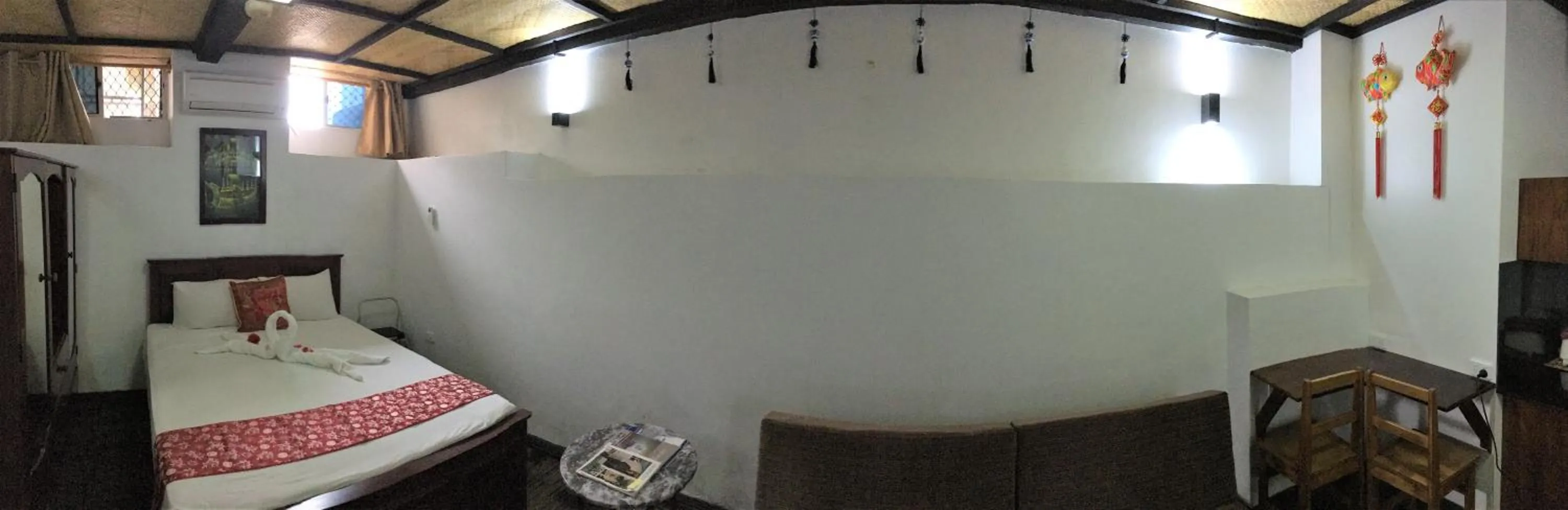 Bed in Tagimoucia House Hotel