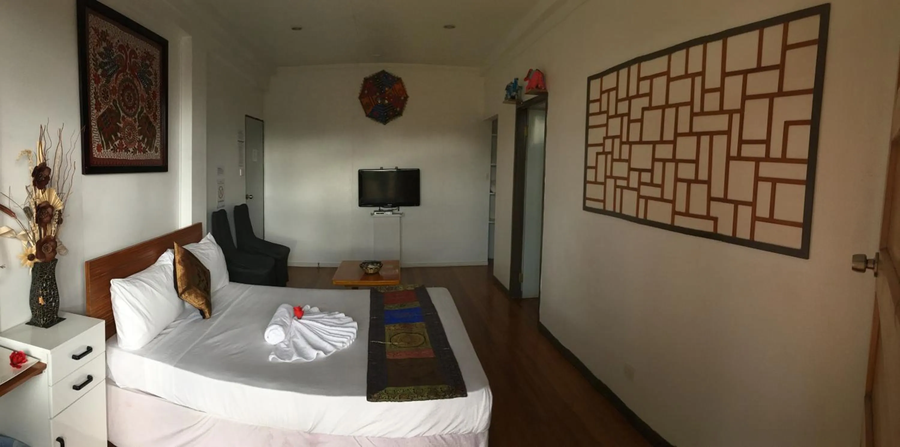 Bed in Tagimoucia House Hotel