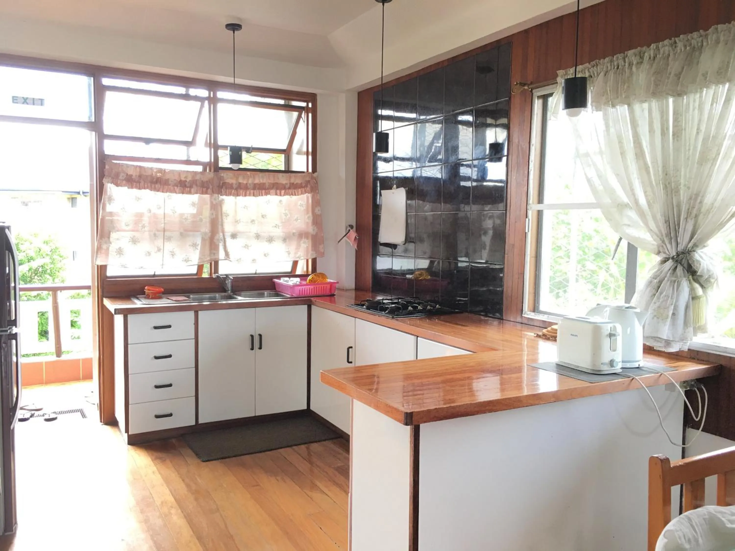 Tagimoucia House Hotel