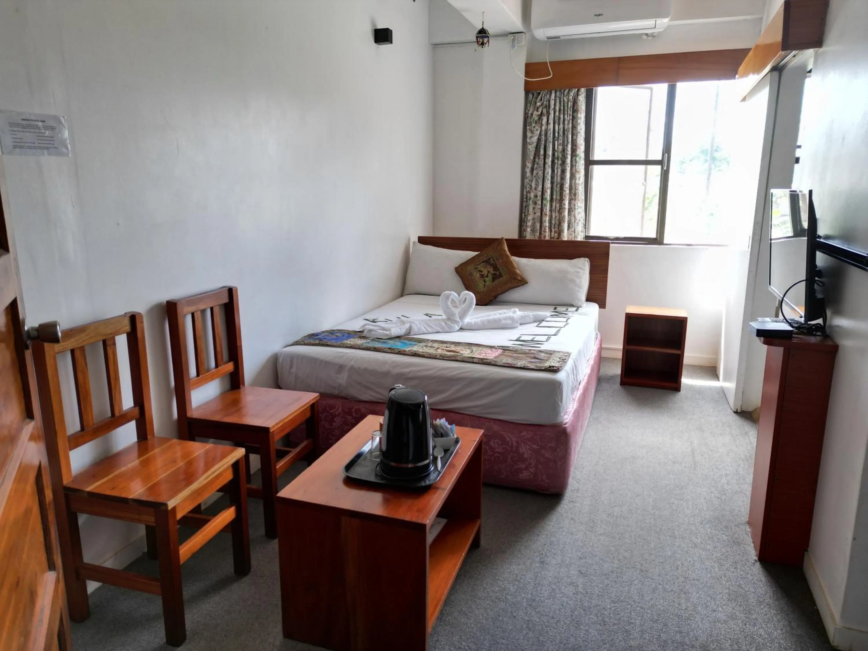 Bed in Tagimoucia House Hotel