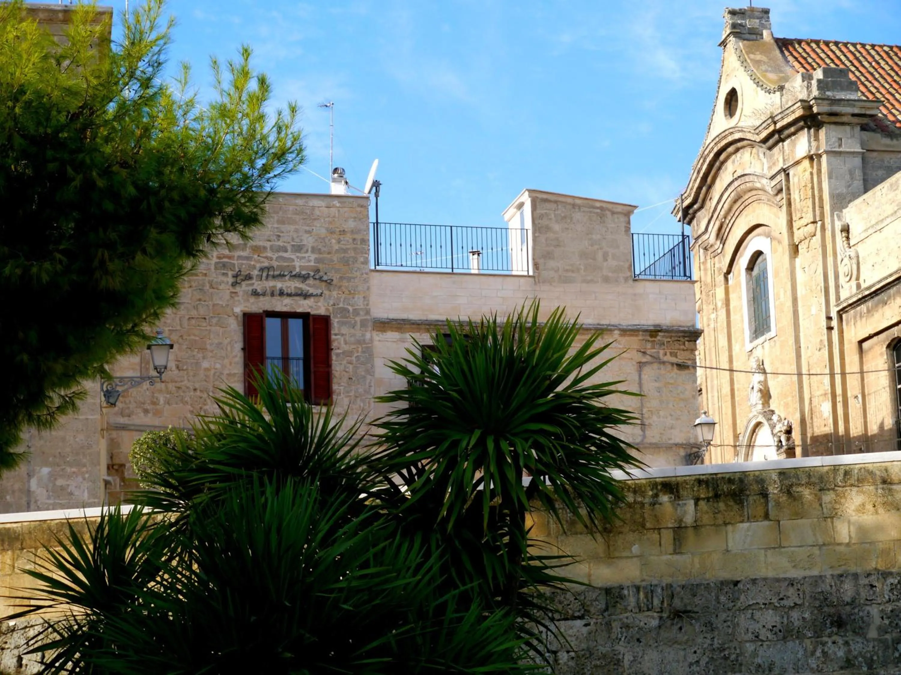 Facade/entrance in B&B La Muraglia