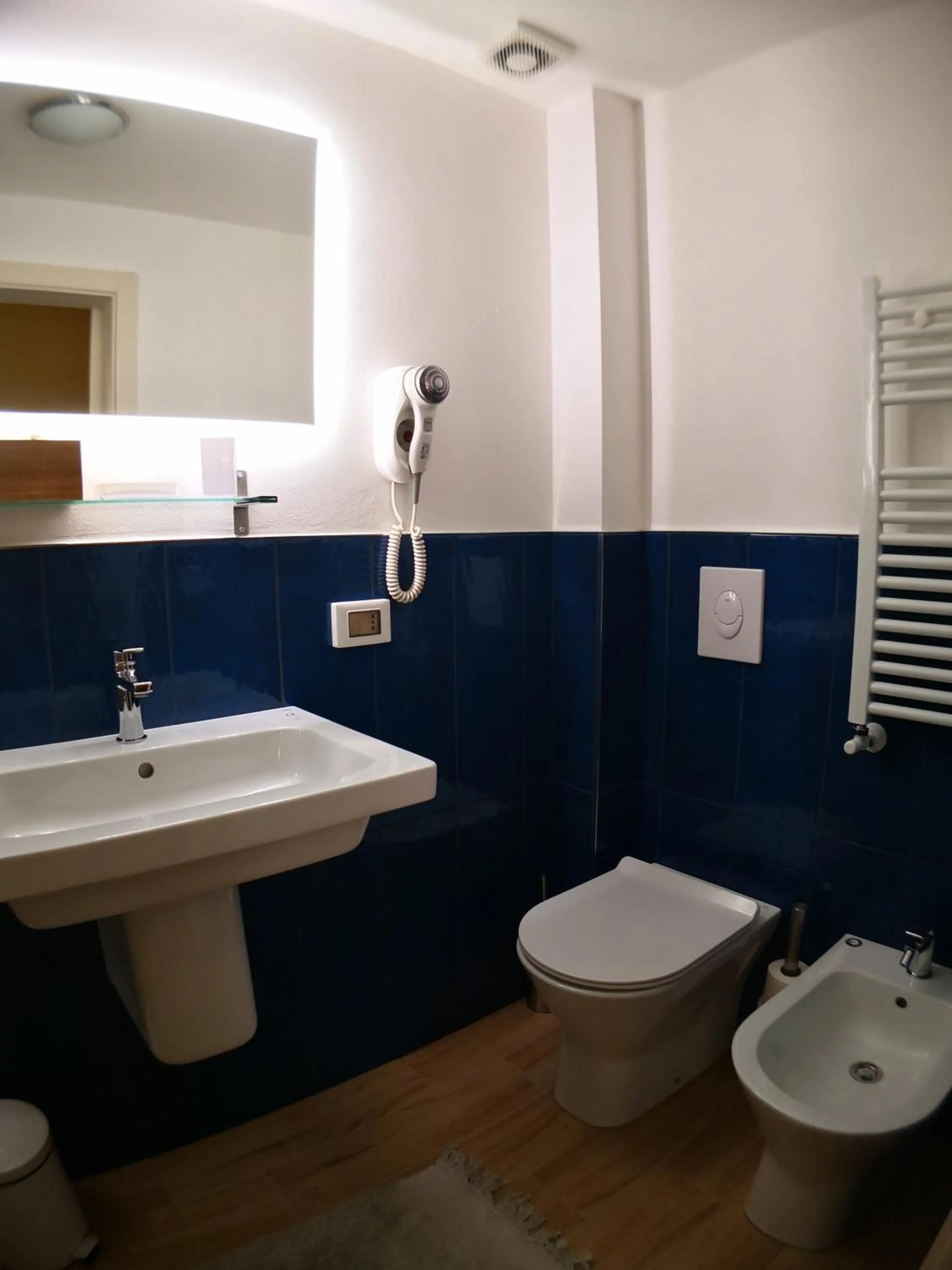 Toilet in B&B La Muraglia