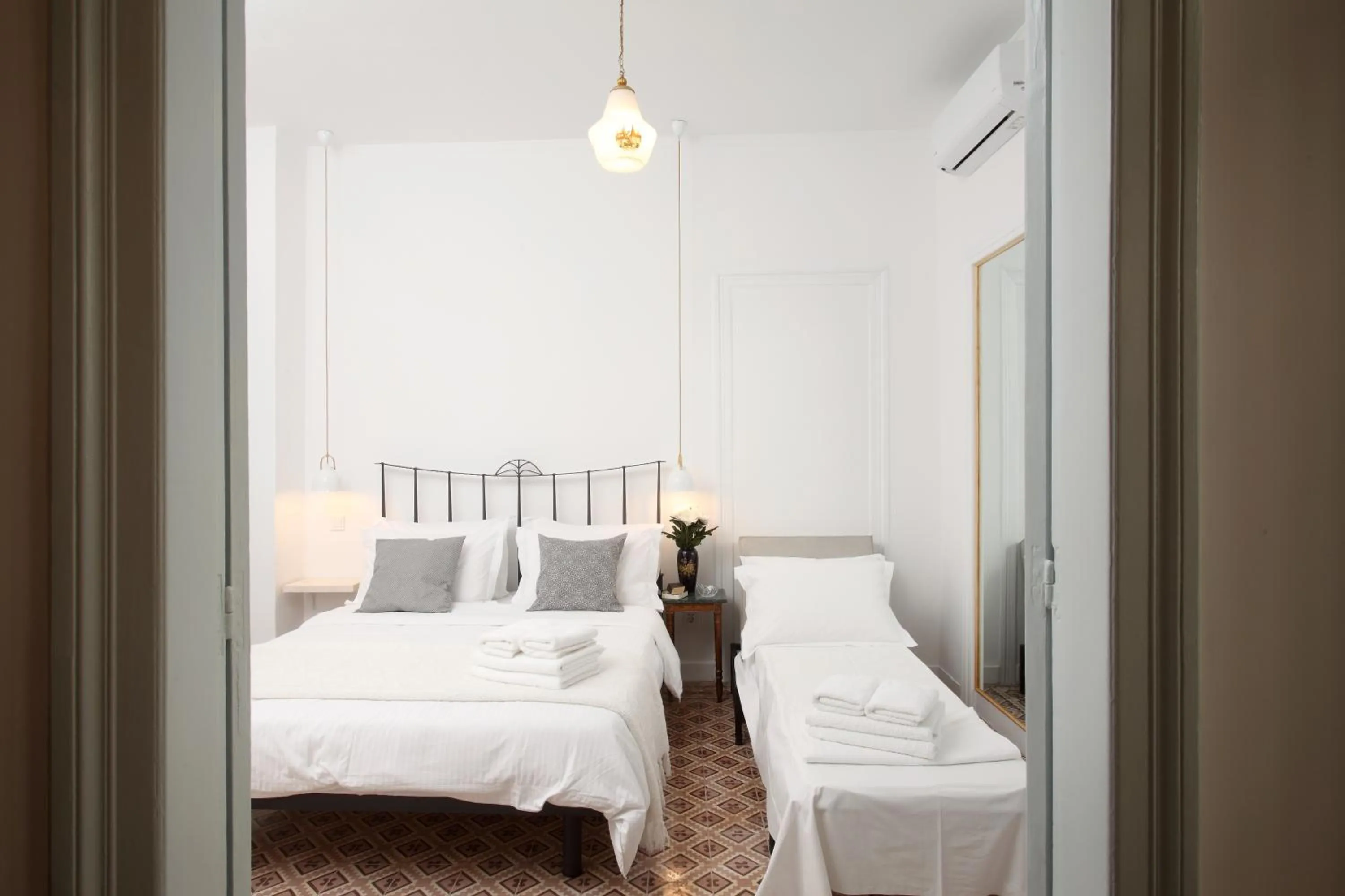 Bed in Live in Athens, THISEIO Historic House