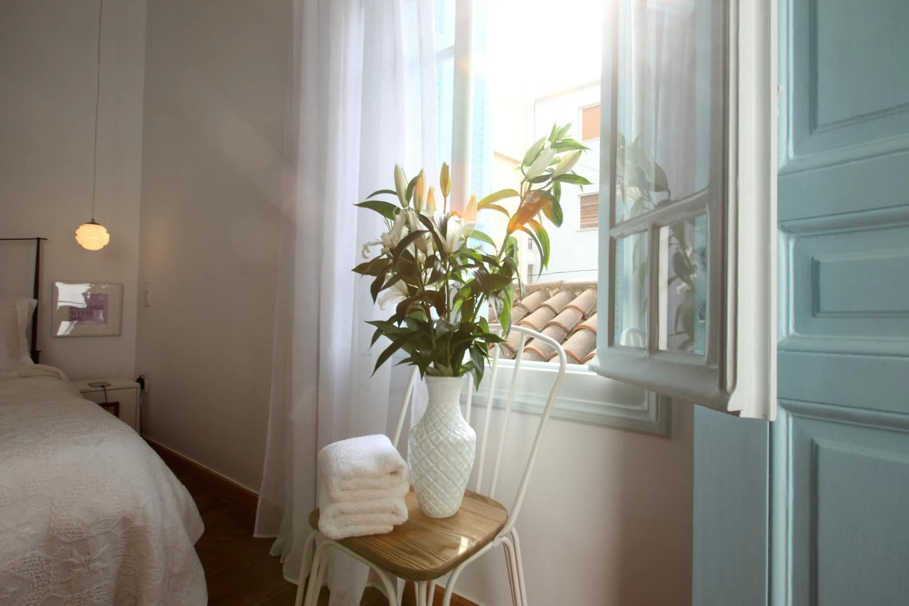 Bed in Live in Athens, THISEIO Historic House