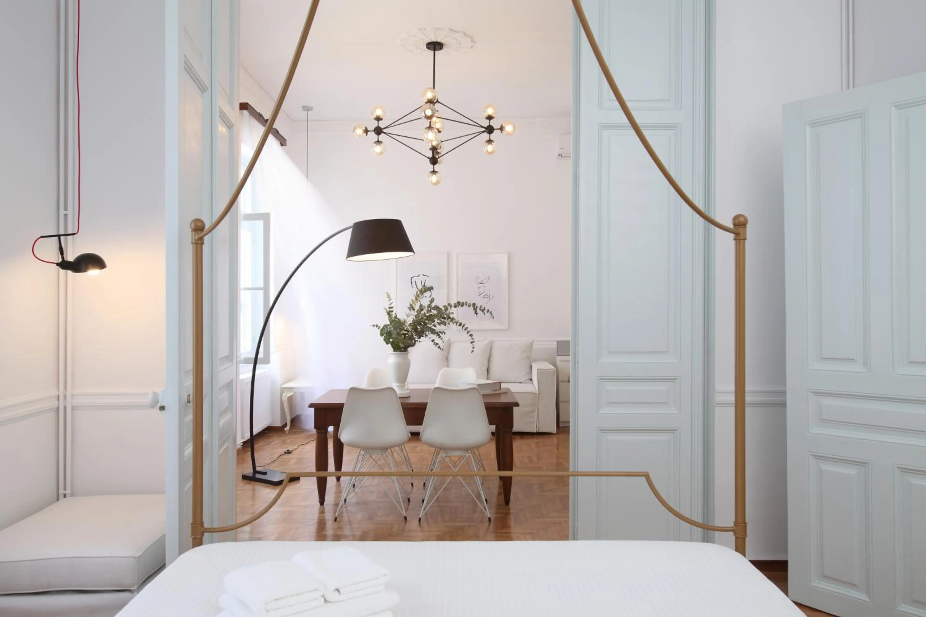 Bed in Live in Athens, THISEIO Historic House