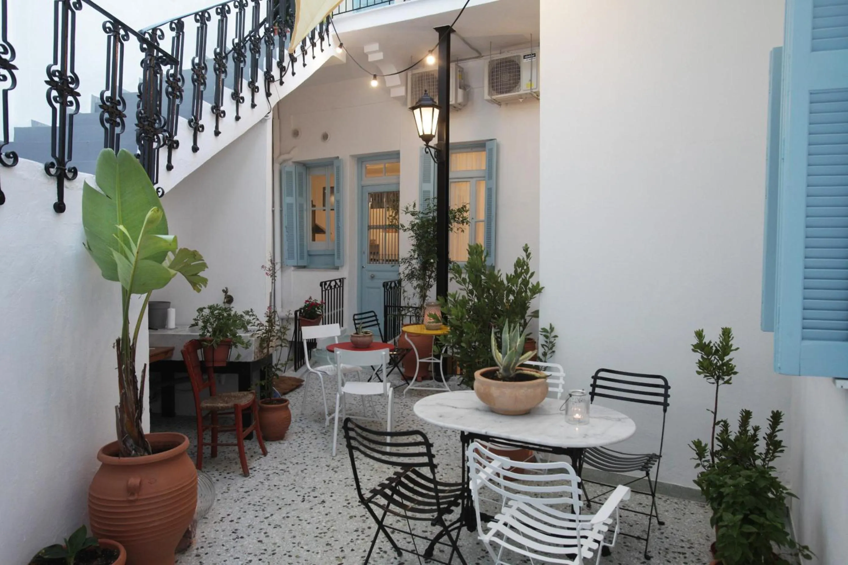 Patio in Live in Athens, THISEIO Historic House