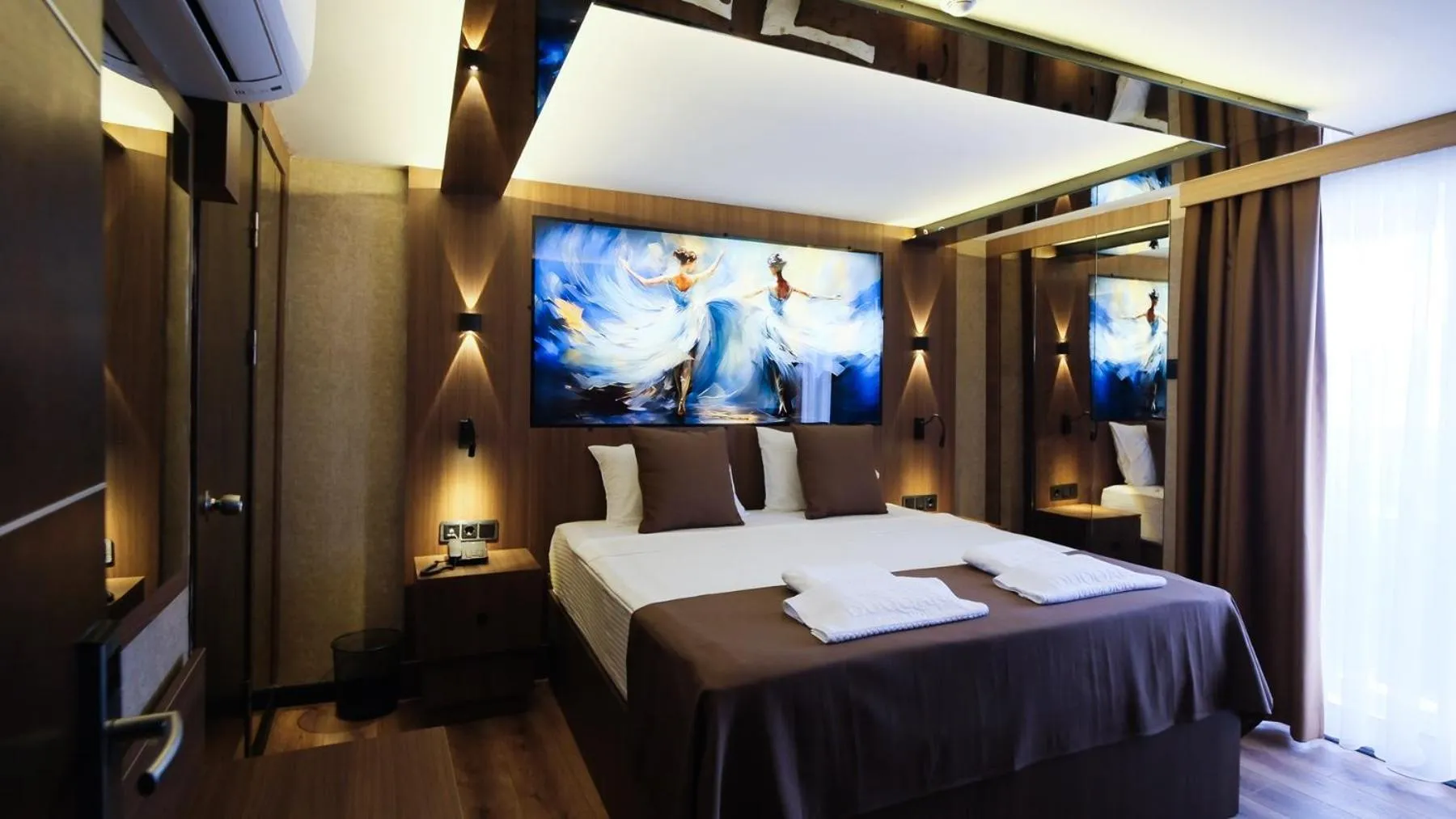 Bed in duqqan deluxe hotel