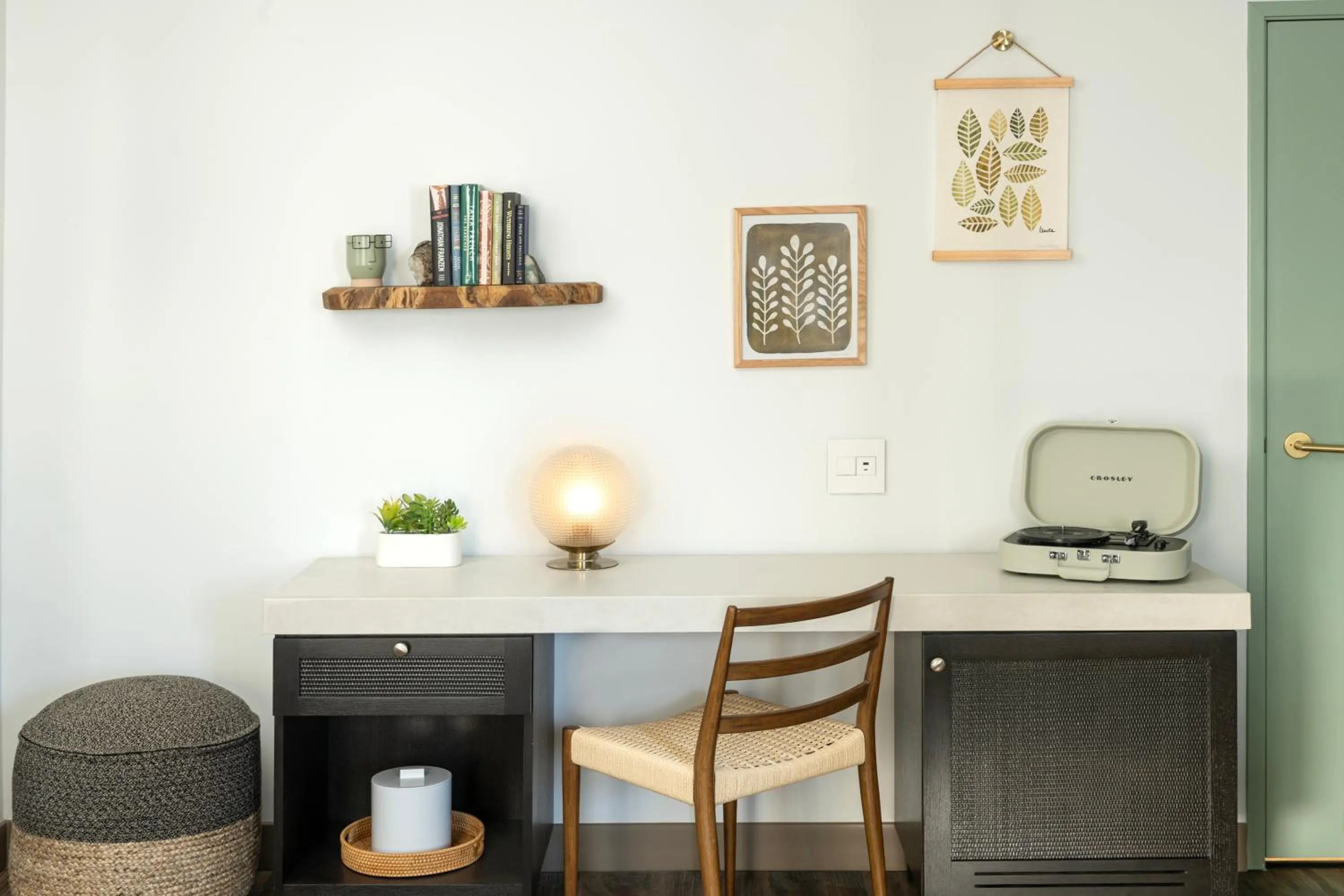 Seating area in Cardiff By The Sea Lodge