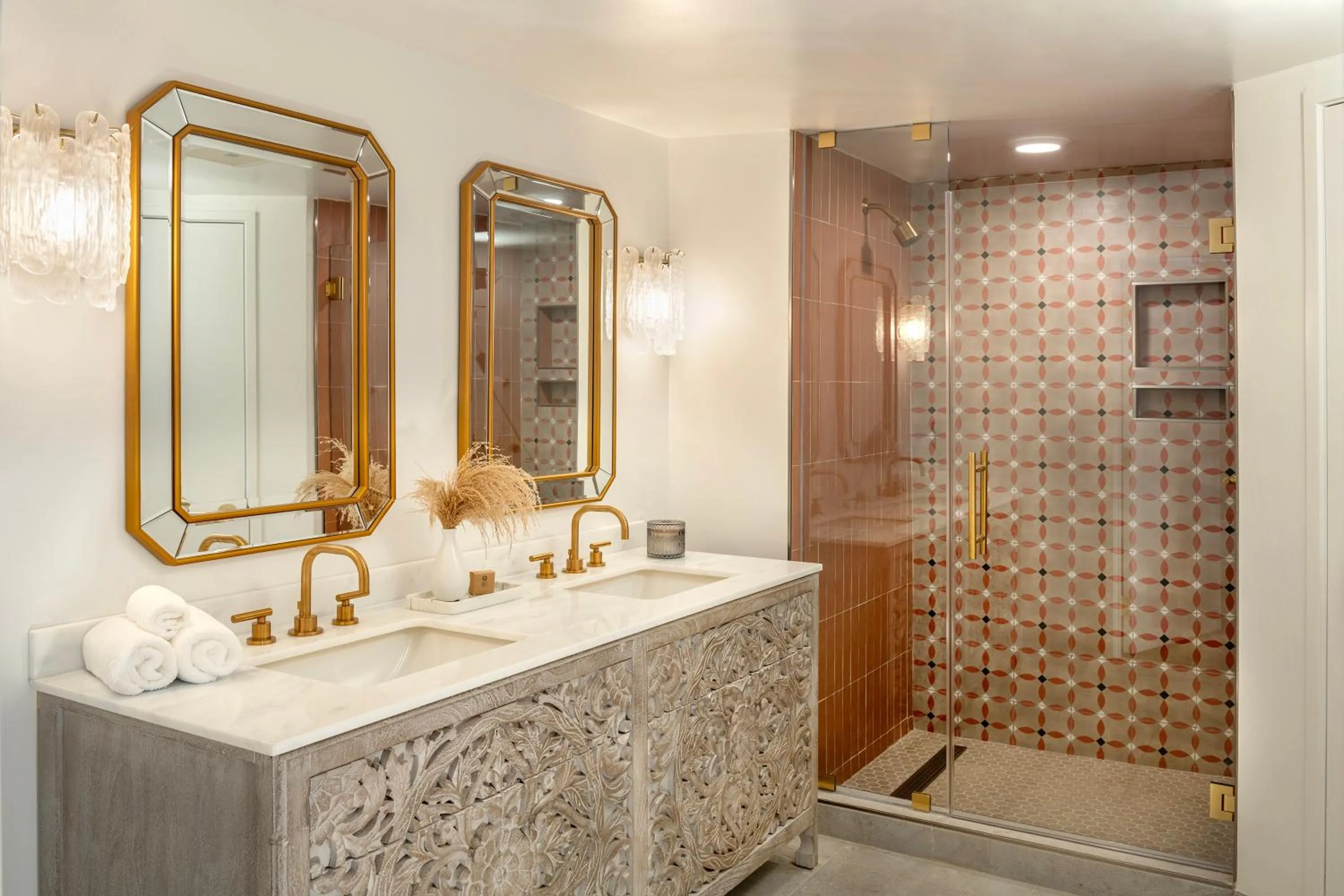 Shower in Cardiff By The Sea Lodge