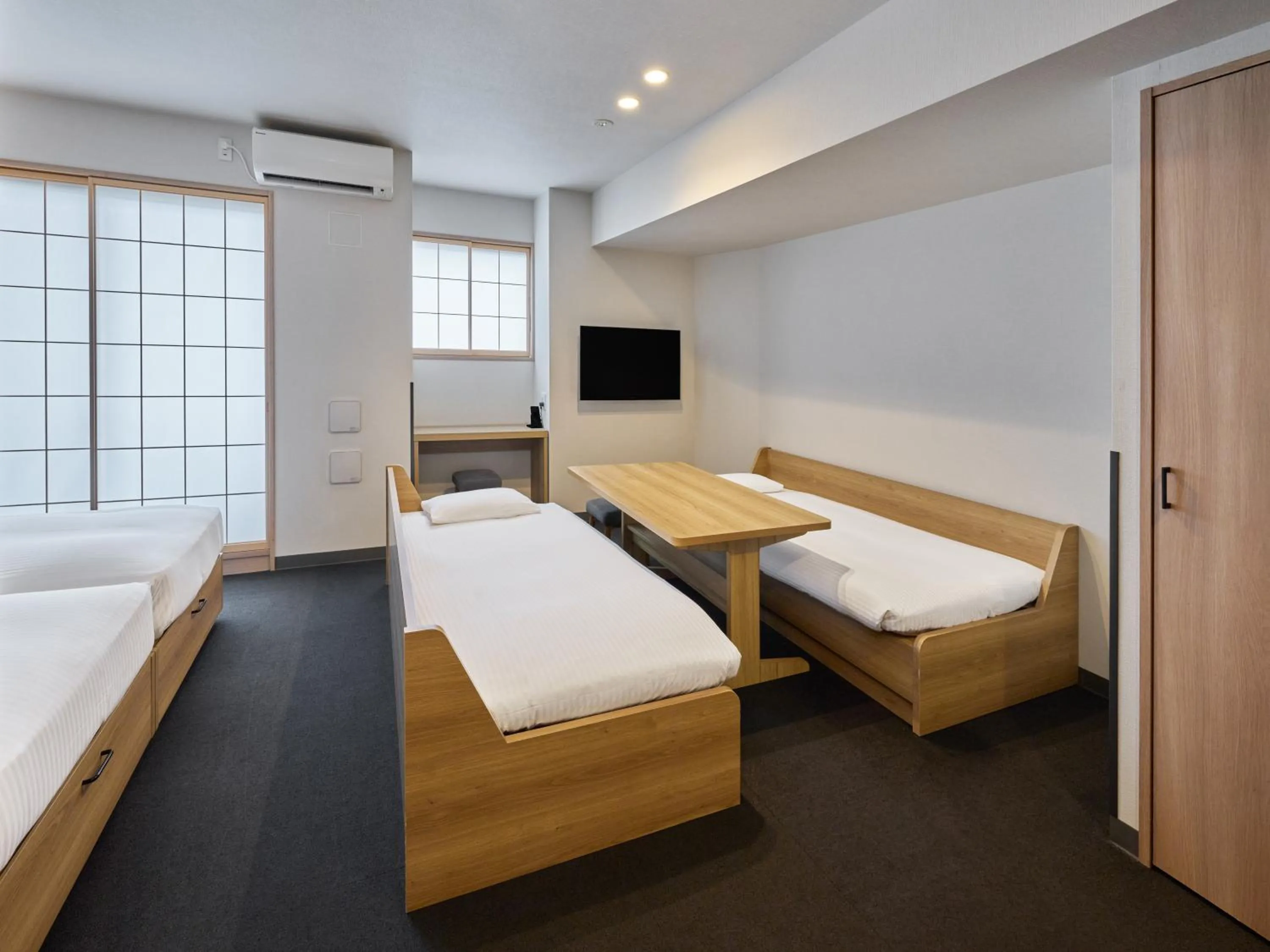 Photo of the whole room, Bed in MIMARU Tokyo Ueno Inaricho