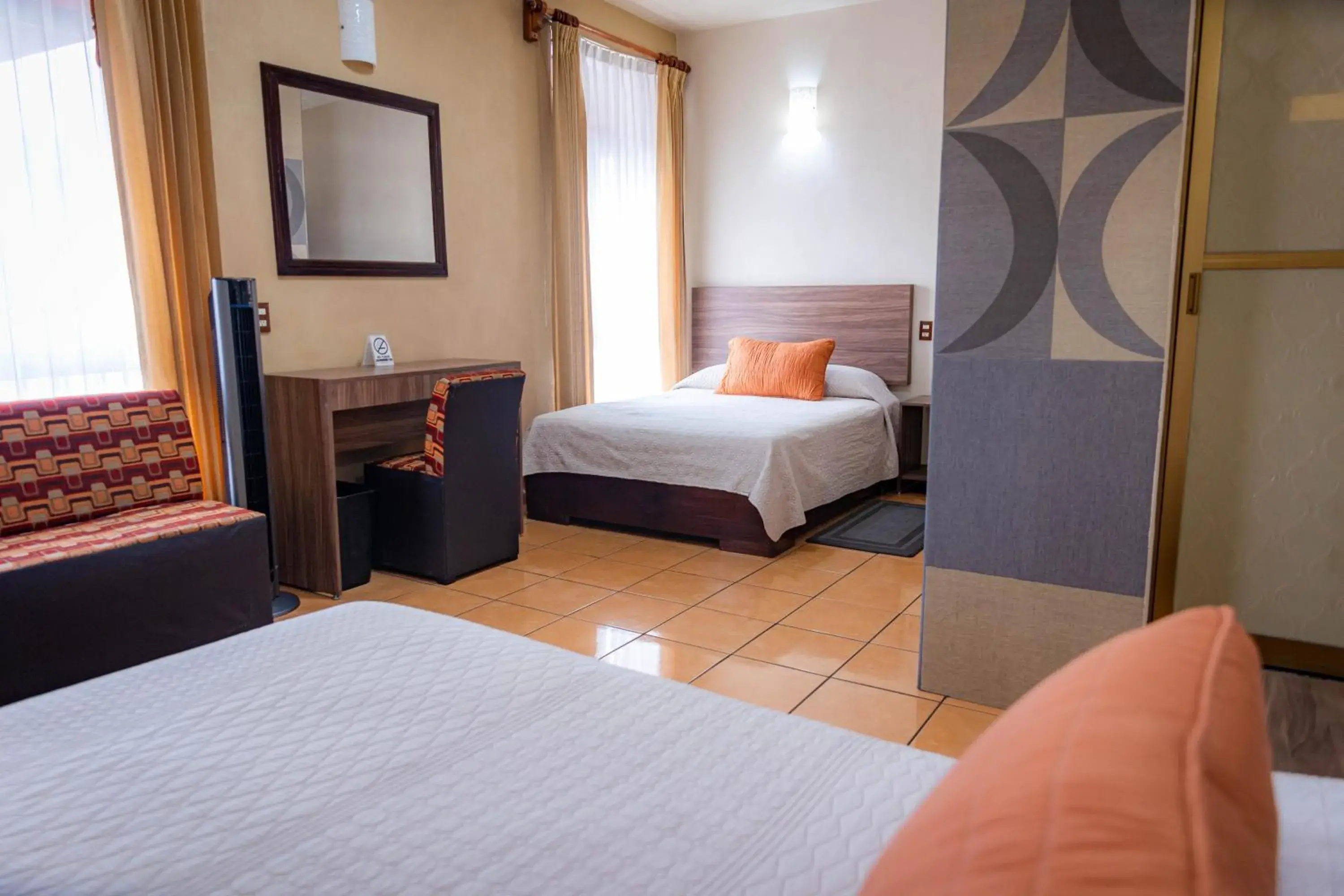 Twin Room in Hotel Estefania Twin Room in Hotel Estefania