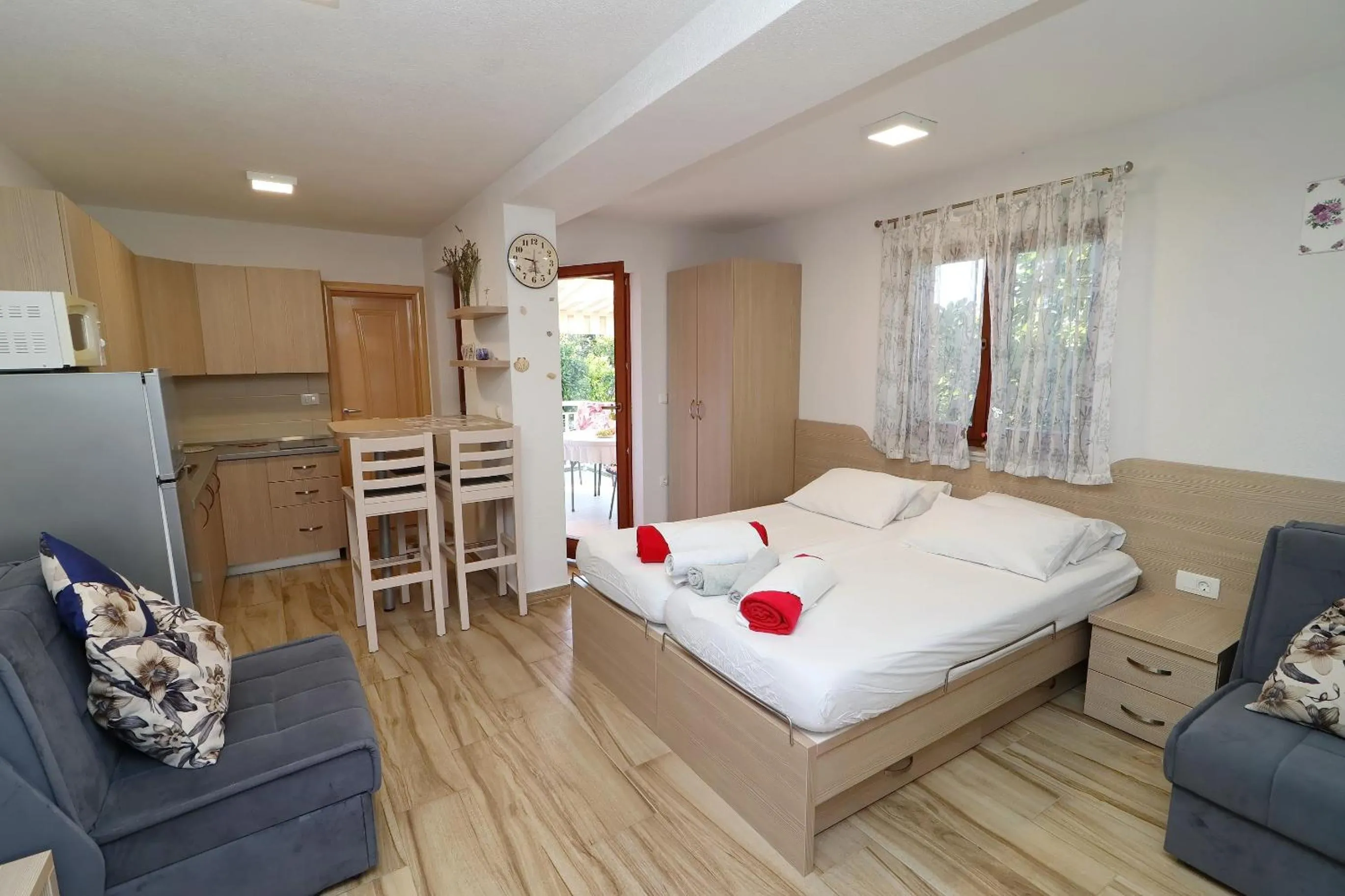 Photo of the whole room, Bed in Seaside Apartments Hrkać