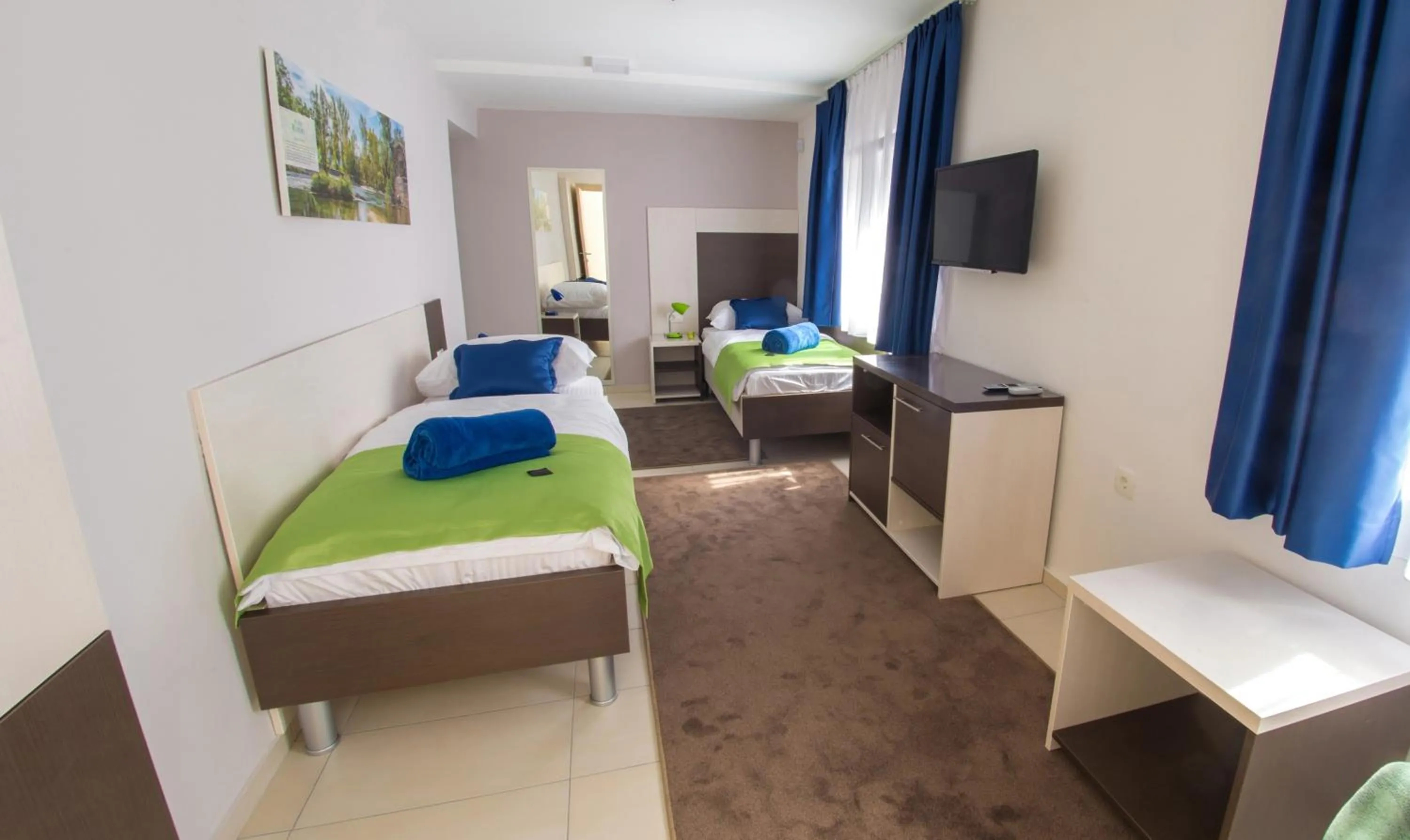 TV and multimedia, Bed in Five Rivers Rooms