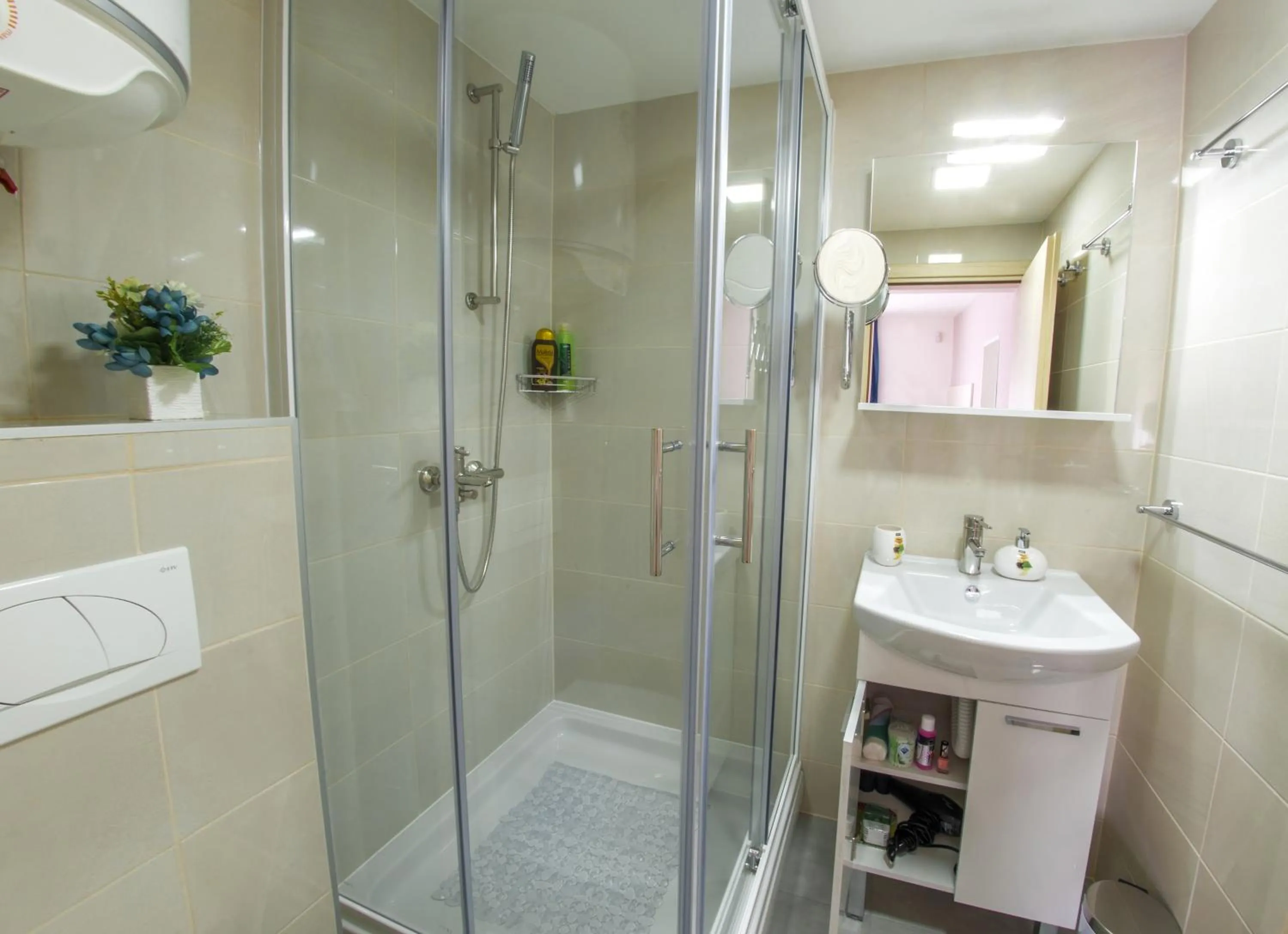 Bathroom in Five Rivers Rooms